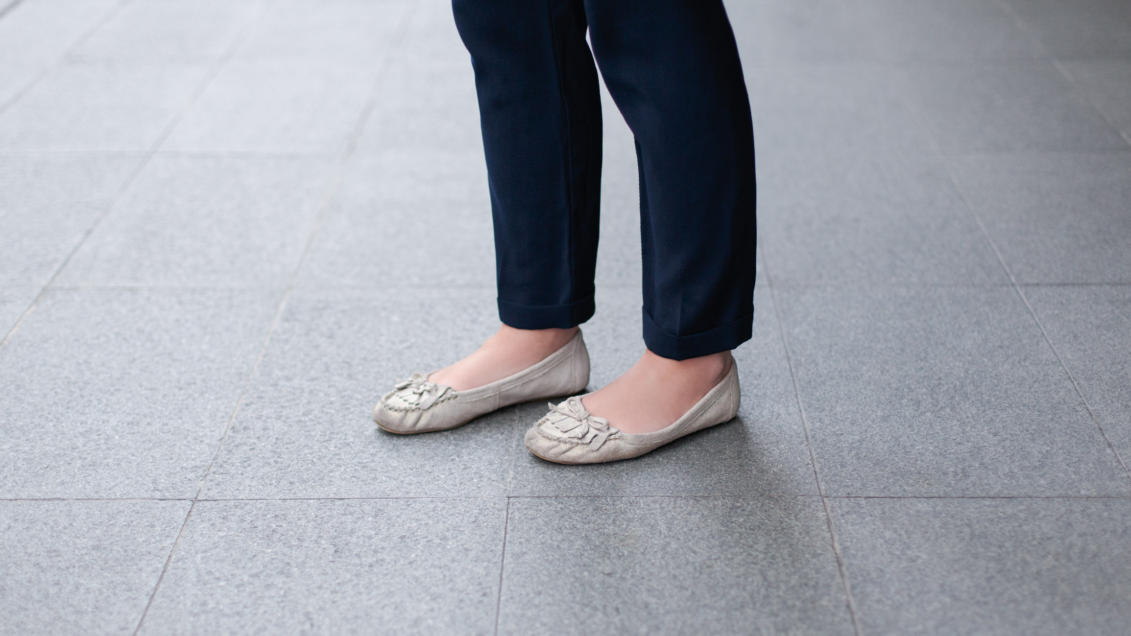 Anastasia-France-Student-Top_Javis__John-Pants_Promod-Bag_Lafayette_Collection-Shoes_Laredoute-UNIFORM-02032017-2