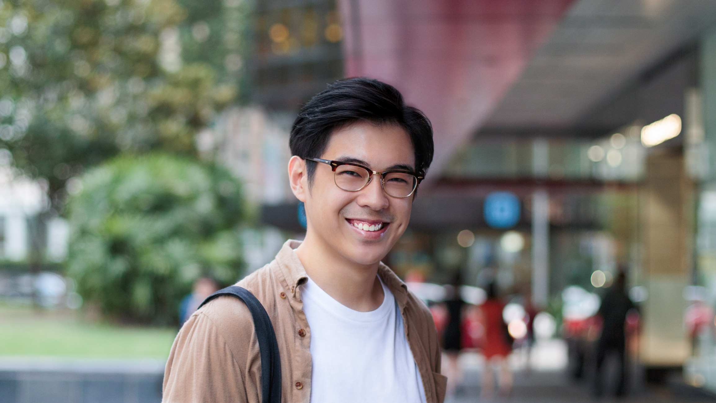 Edward-Singapore-Student-Shirt_Uniqlo-Pants_Uniqlo-TShirt-Uniqlo-Bag_Stussy-UNIFORM-17022017-5