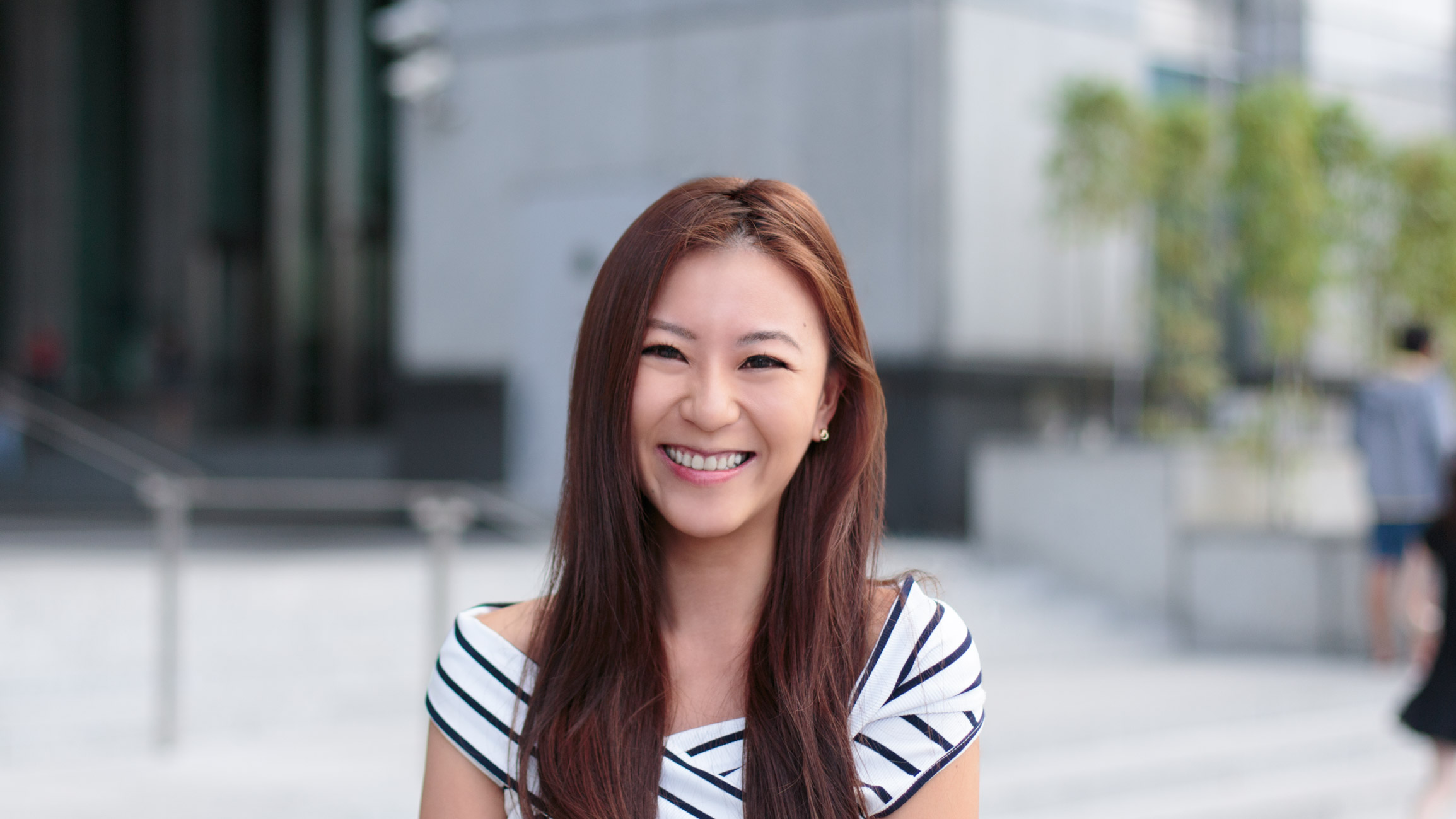 Janelle-Singapore-Credit_Advisor-Top_Temt-Skirt_MDS-Bag_Ferragamo-UNIFORM-17022017-5