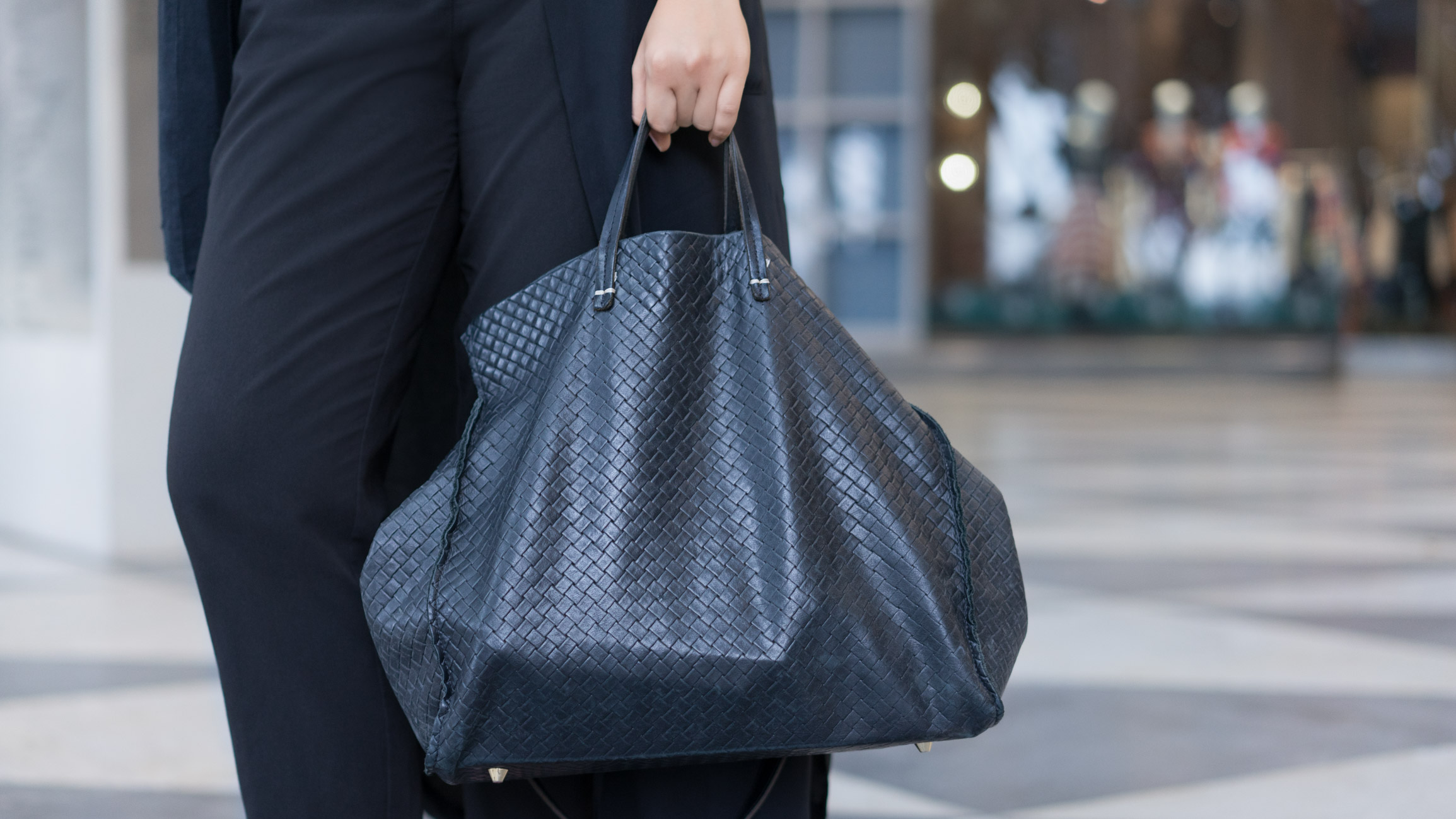 Alexis-Singapore-Law-Top_Uniqlo-Coat_Zalora-Pants_Tailored-Shoes_Keds-Bag1_Venice_Biennale-Bag2_Clare_V.-Glasses_Owndays-UNIFORM-17032017-4