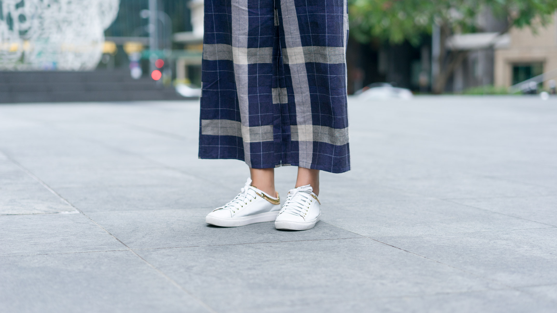 Jolene-Singapore-Finance-Jumpsuit_Ninth-Shoes_Pretty_Fit-Bag_Laura_Mercier-UNIFORM-17032017-2