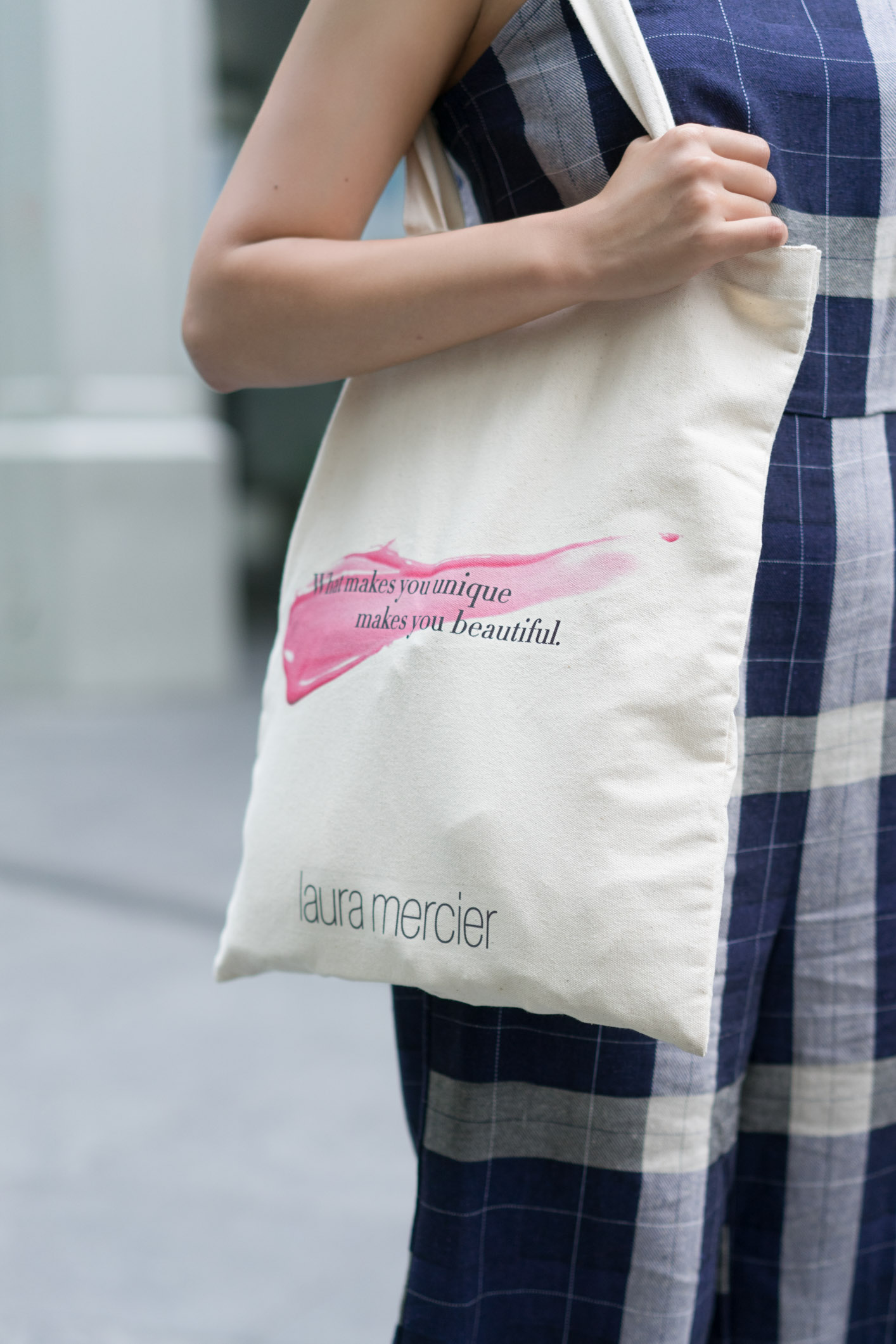 Jolene-Singapore-Finance-Jumpsuit_Ninth-Shoes_Pretty_Fit-Bag_Laura_Mercier-UNIFORM-17032017-3