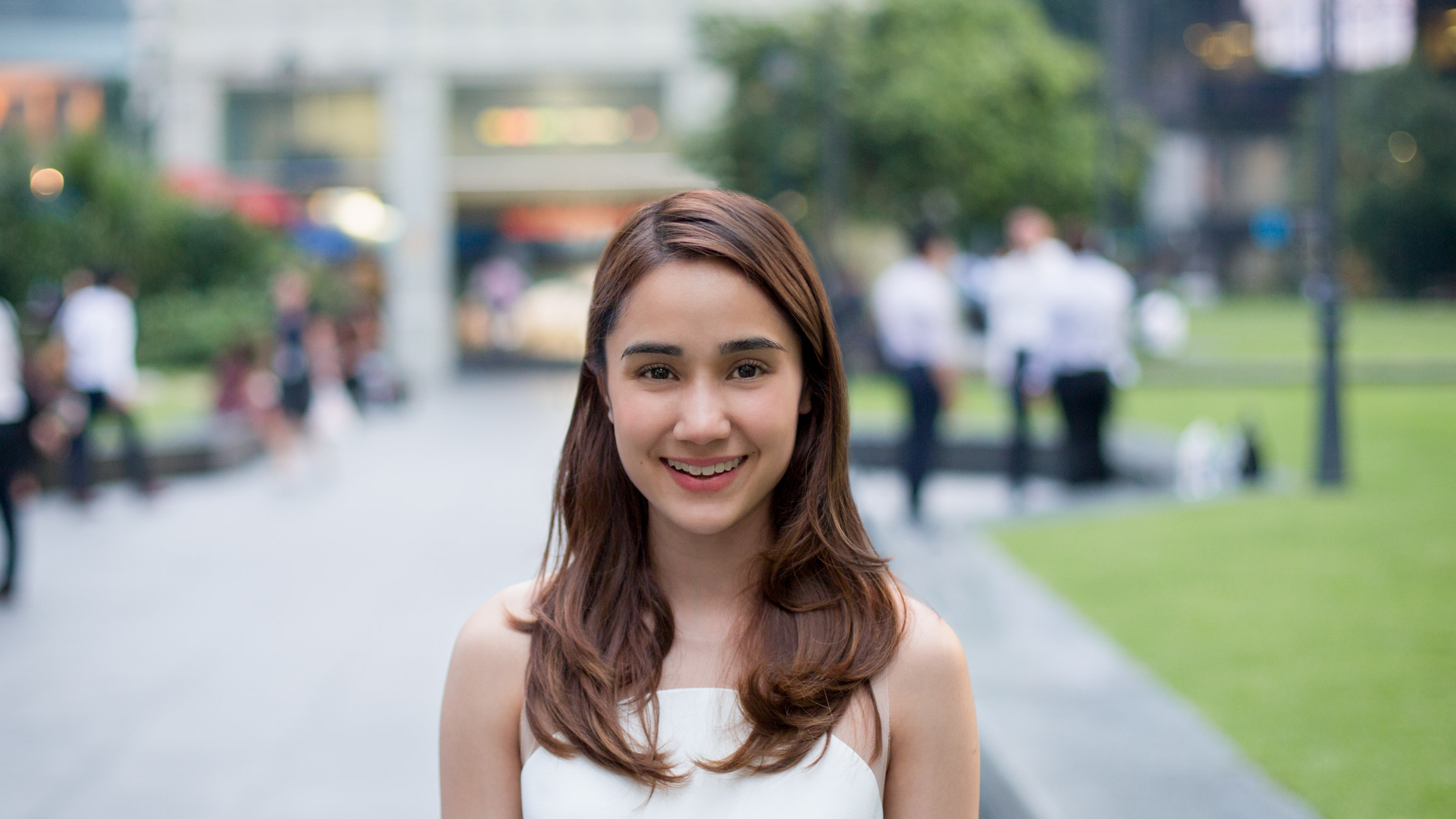 Amanda-Singapore-Banking-Jumpsuit_Doublewoot-Shoes_Fayfey-Bag_Yves_Saint_Laurent-UNIFORM-20042017-3