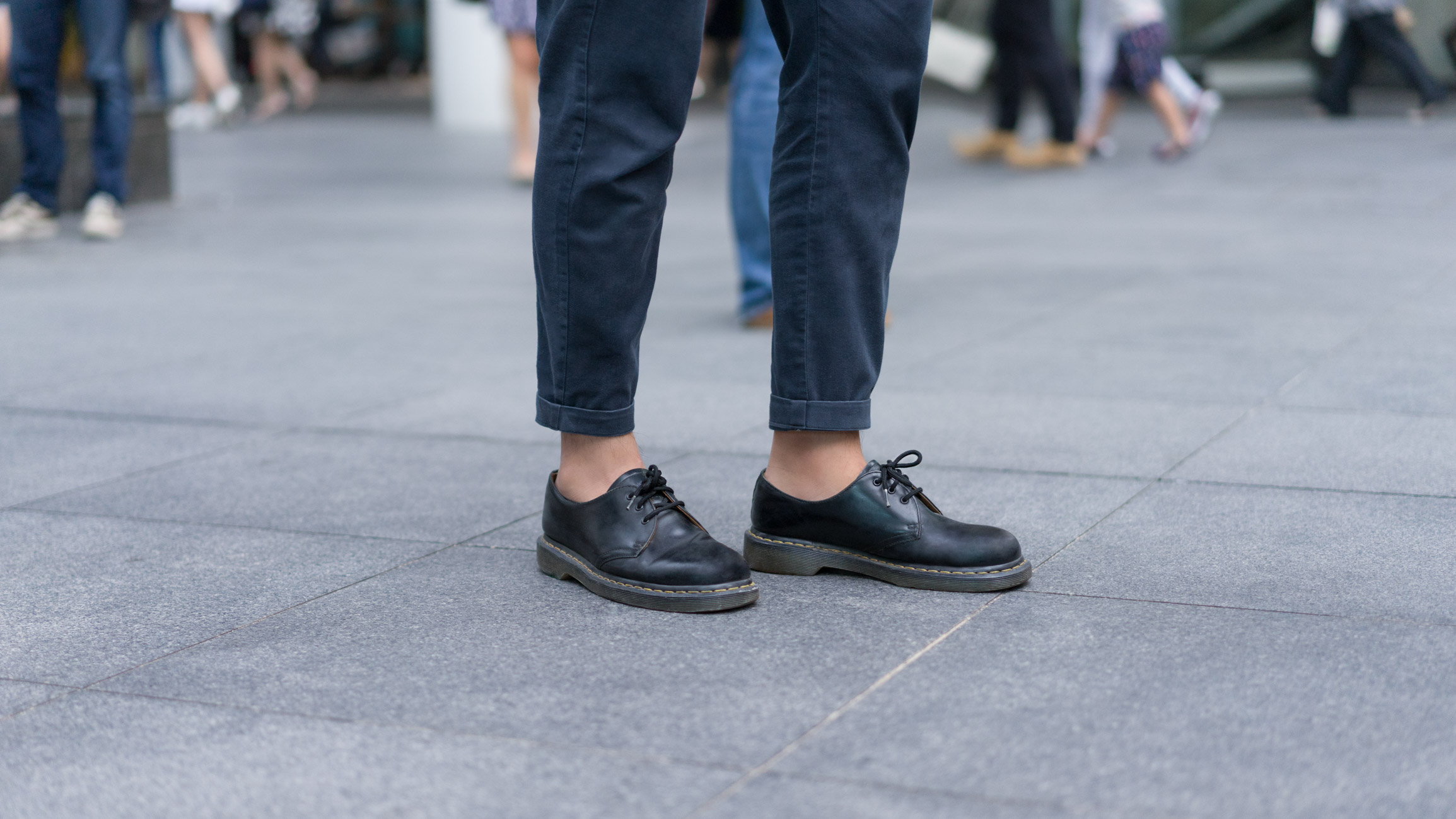 Jeric-Singapore-Accountant-Top_H.Connect-Pants_Uniqlo-Shoes_Dr_Martens-Bag_Agnes_B-UNIFORM-06042017-4