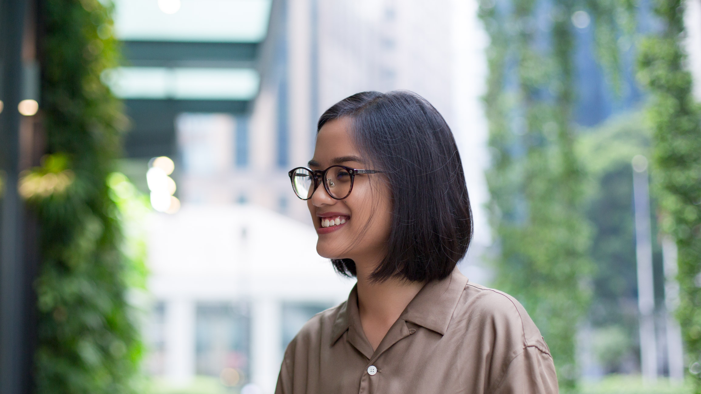 Kaisah-Singapore-Student-Top_Pants_Uniqlo-Shoes_Common_Projects-Bag_Maison_Kitsune-UNIFORM-20042017-5
