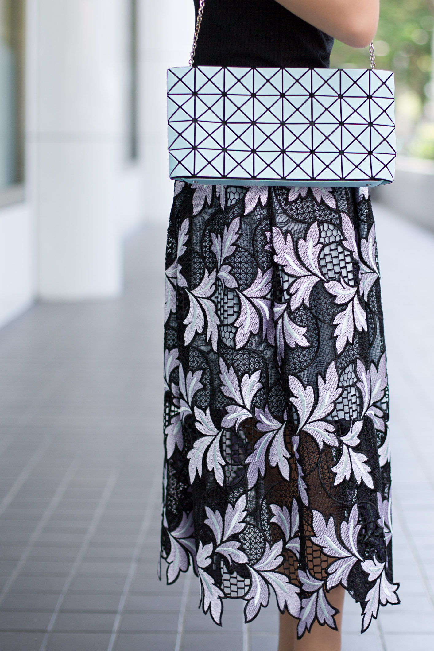 Maggie-Singapore-Fashion-Top_Topshop-Skirt_Self_Portrait-Bag_Baobao_by_Issey_Miyake-Shoes_Acne_Studios-Bracelet_Balenciaga-Sunglasses_Rayban-UNIFORM-20042017-2