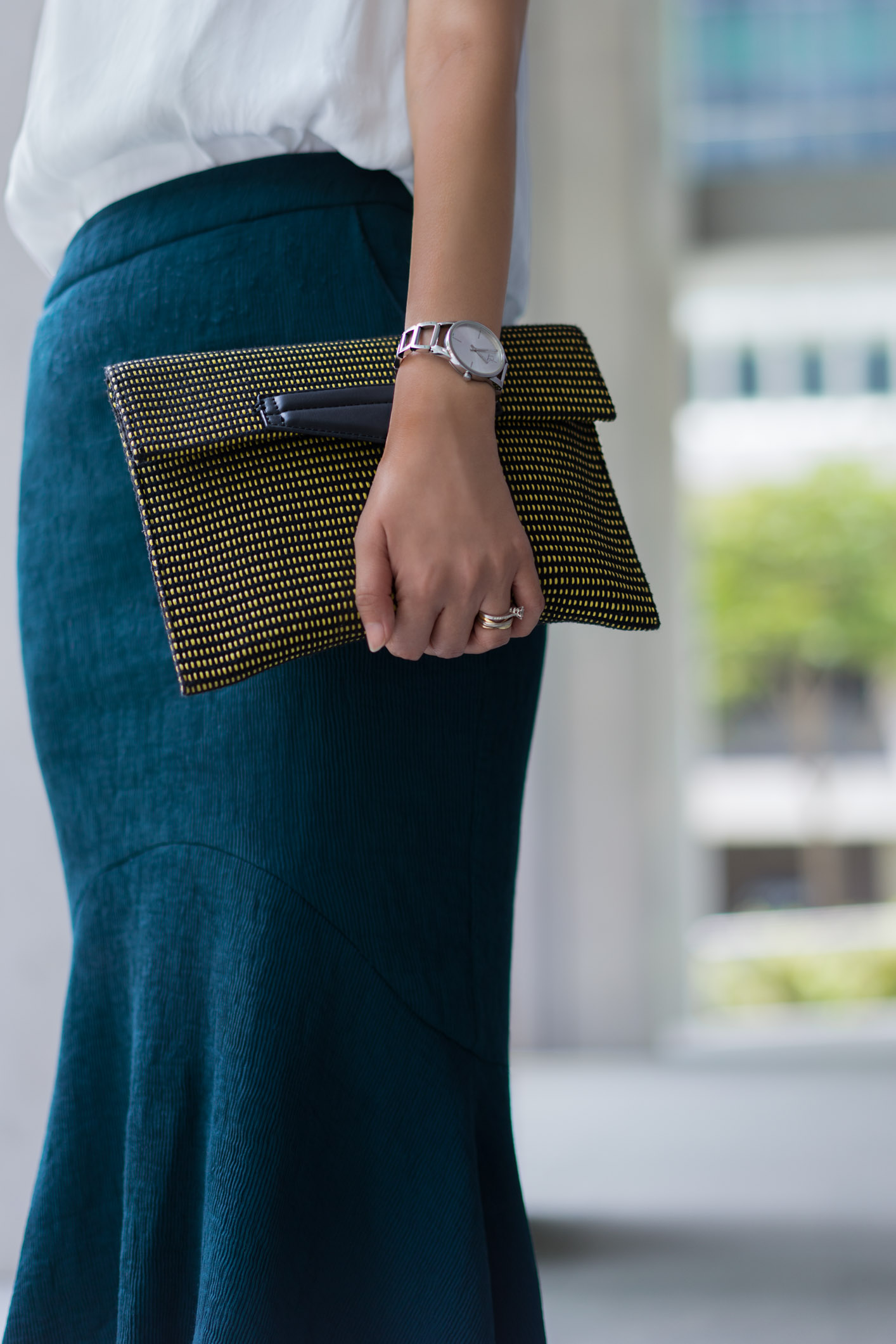 Sheryl-Singapore-Marketing_Manager-Top_Zara-Skirt_Klarra-Clutch_Mango-Watch_Calvin_Klein-UNIFORM-06042017-3