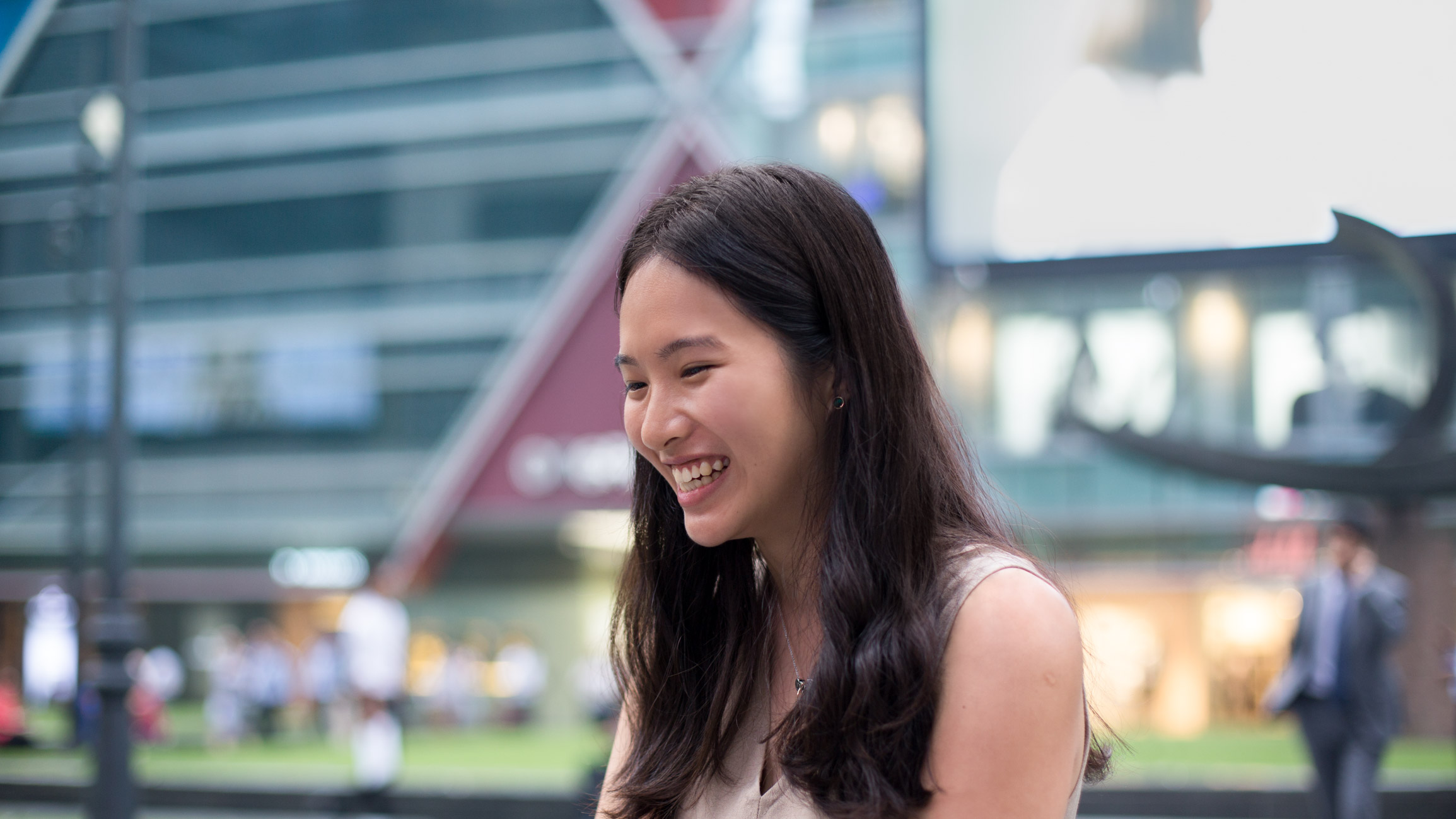 Yumi-Vietnam-Business_Support-Jumpsuit_Oyster_and_Snail-Shoes_Aldo-Wallet_Kate_Spade-UNIFORM-20042017-5