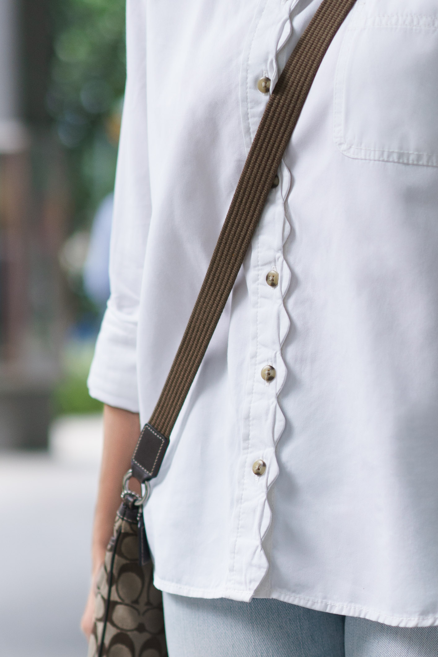 Diyanah-Singapore-Unemployed-Top_Urban_Outfitters-Pants_Uniqlo-Shoes_Converse-Shades_Armani-Bag_Coach-UNIFORM-11052017-3