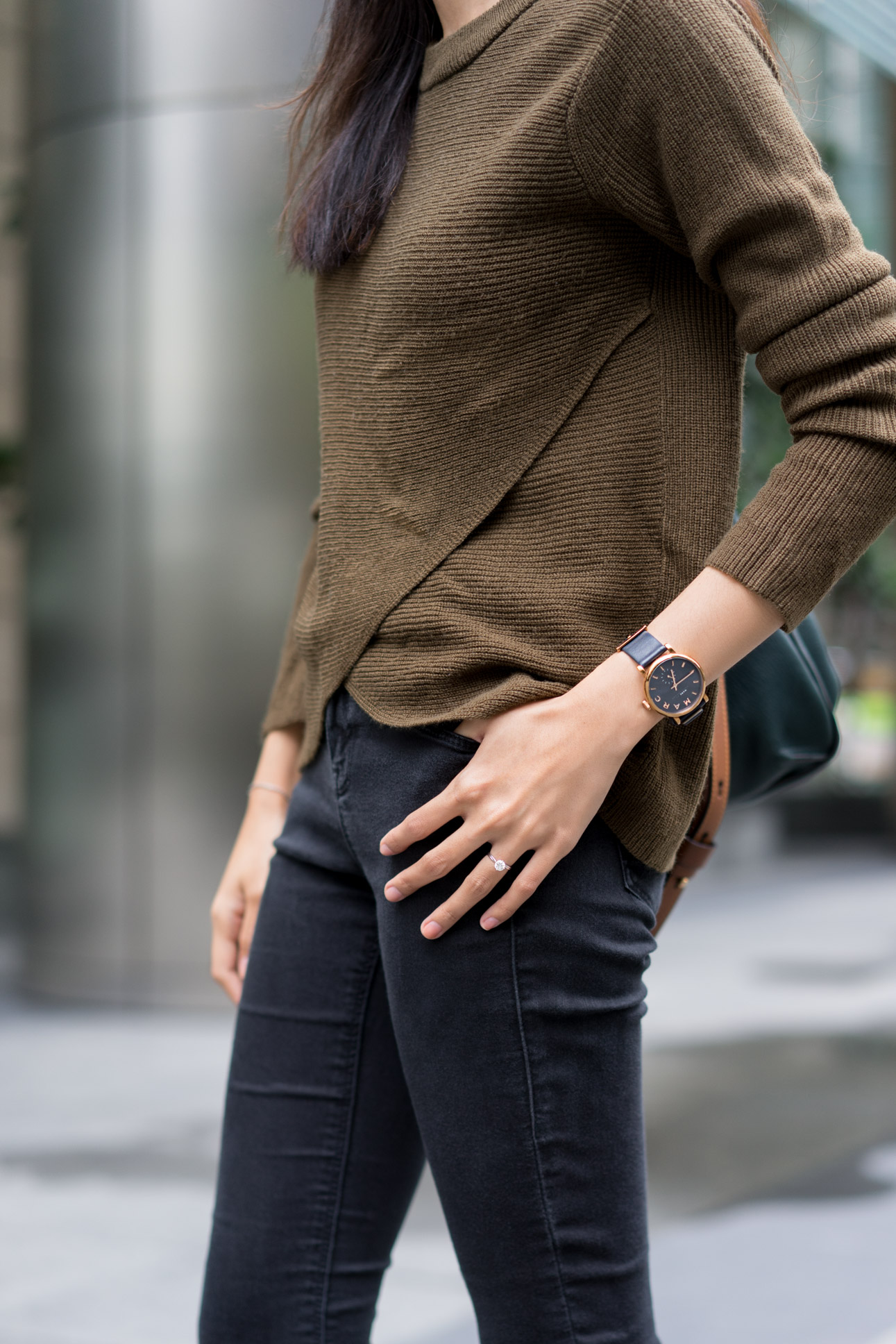 Siti-Singapore-Chatering_Broker-Pants_Topshop-Shoes_Charles__Keith-Bag_Chloe-Watch_Marc_Jacobs-Bracelet_Pandora-UNIFORM-01062017-3