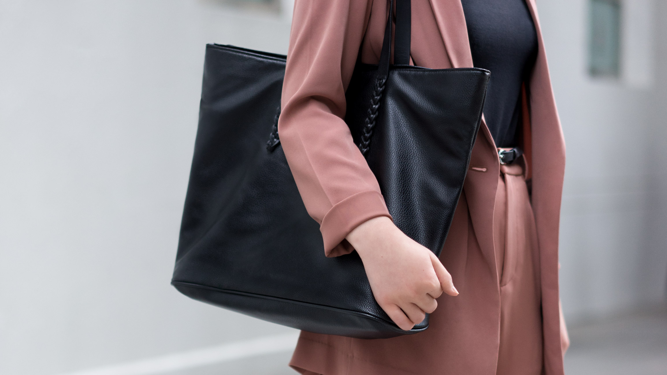 Emily-Singapore-Law-Top_Uniqlo-Blazer_Uniqlo-Shoes_I_Love_Ballerinas-Sunglasses_Miniso-UNIFORM-01062017-3