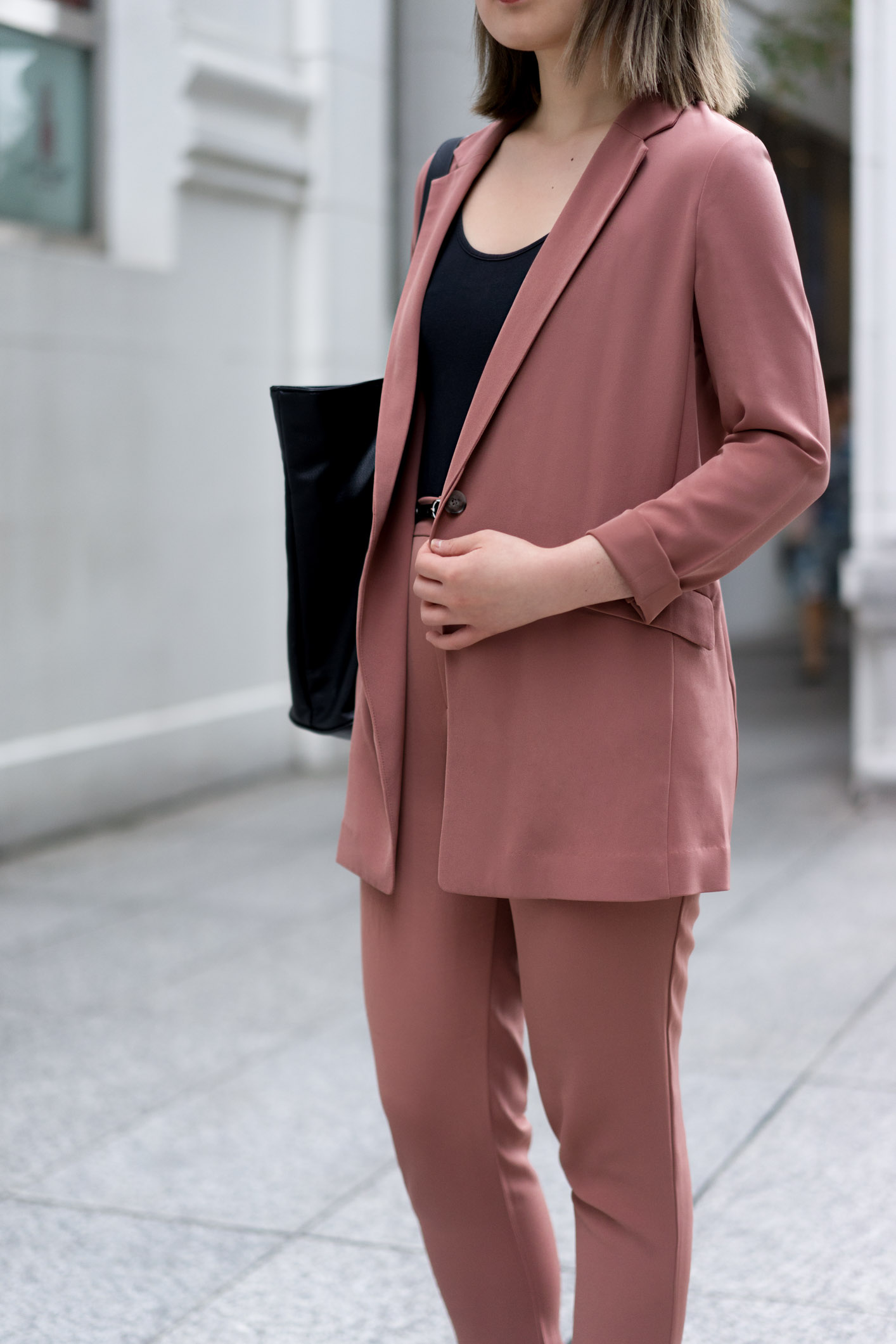 Emily-Singapore-Law-Top_Uniqlo-Blazer_Uniqlo-Shoes_I_Love_Ballerinas-Sunglasses_Miniso-UNIFORM-01062017-4