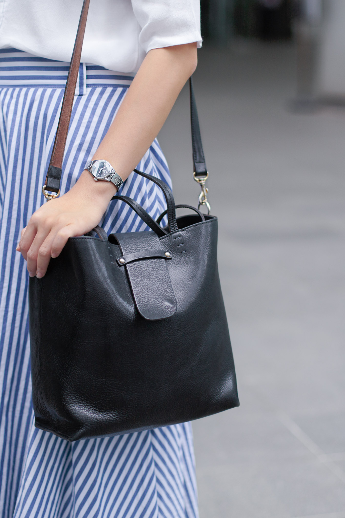 Peiling-Financial_Consultant-Singapore-Top_Runway_Bandits-Bag_Customised-UNIFORM-22062017-2