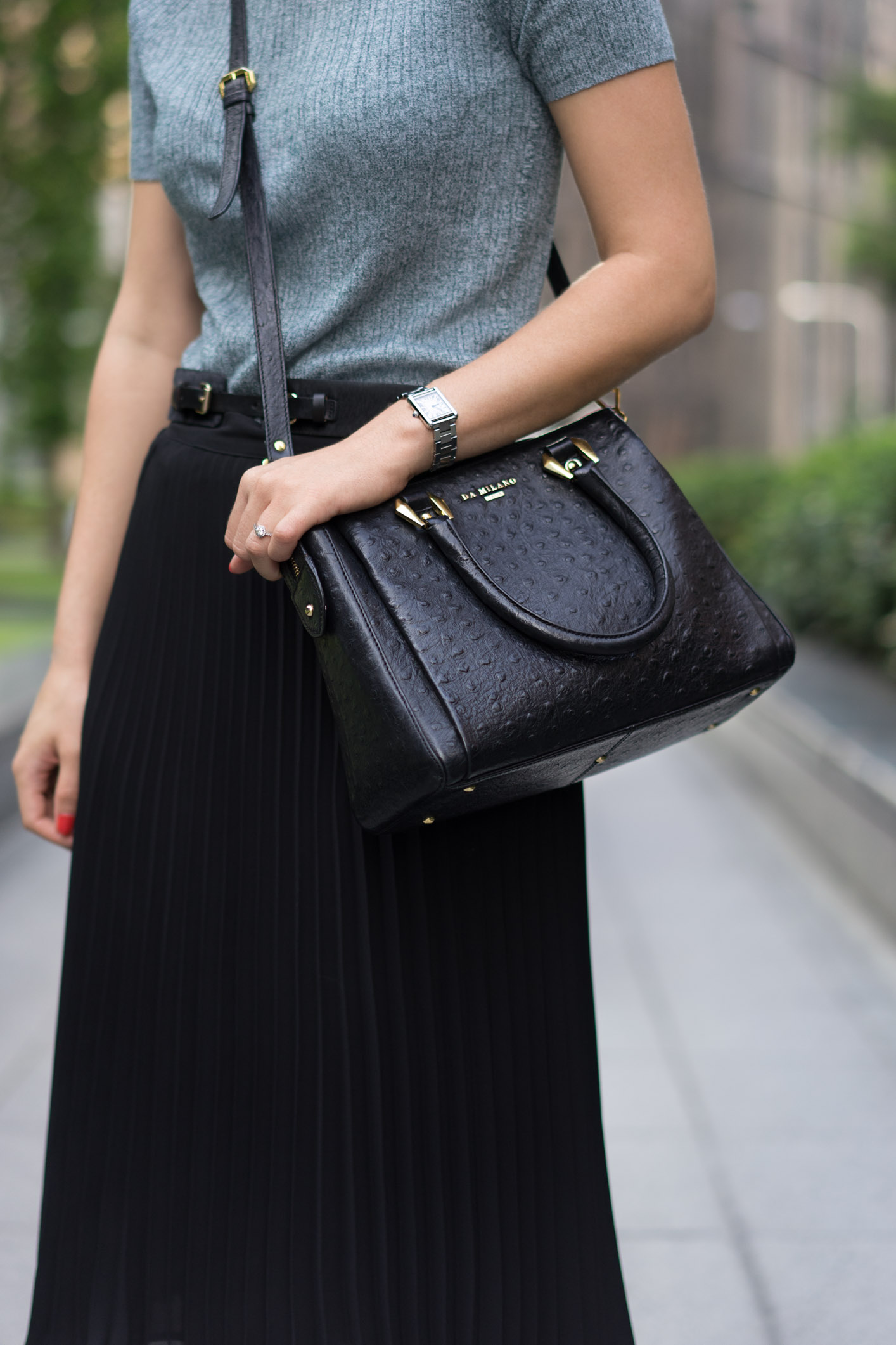 Vanessa-Real_Estate_Marketing-France-Top_HM-Skirt_Comptoir_des_Contonniers-Shoes_Minelli-Bag_Da_Milano-Watch_Cartier-UNIFORM-22062017-2