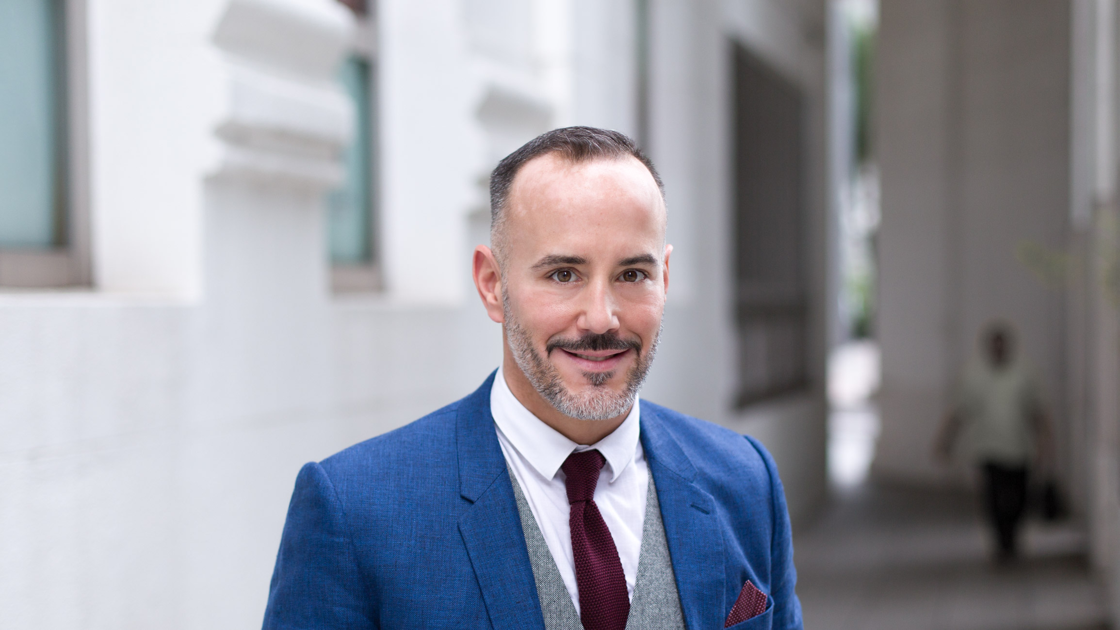 Darren-Director-London-Shirt_Jack_London-Blazer-Jack_London-Pants-Jack_London-Shoes_Hype-Watch_Omega_Seamaster-UNIFORM-13072017-4