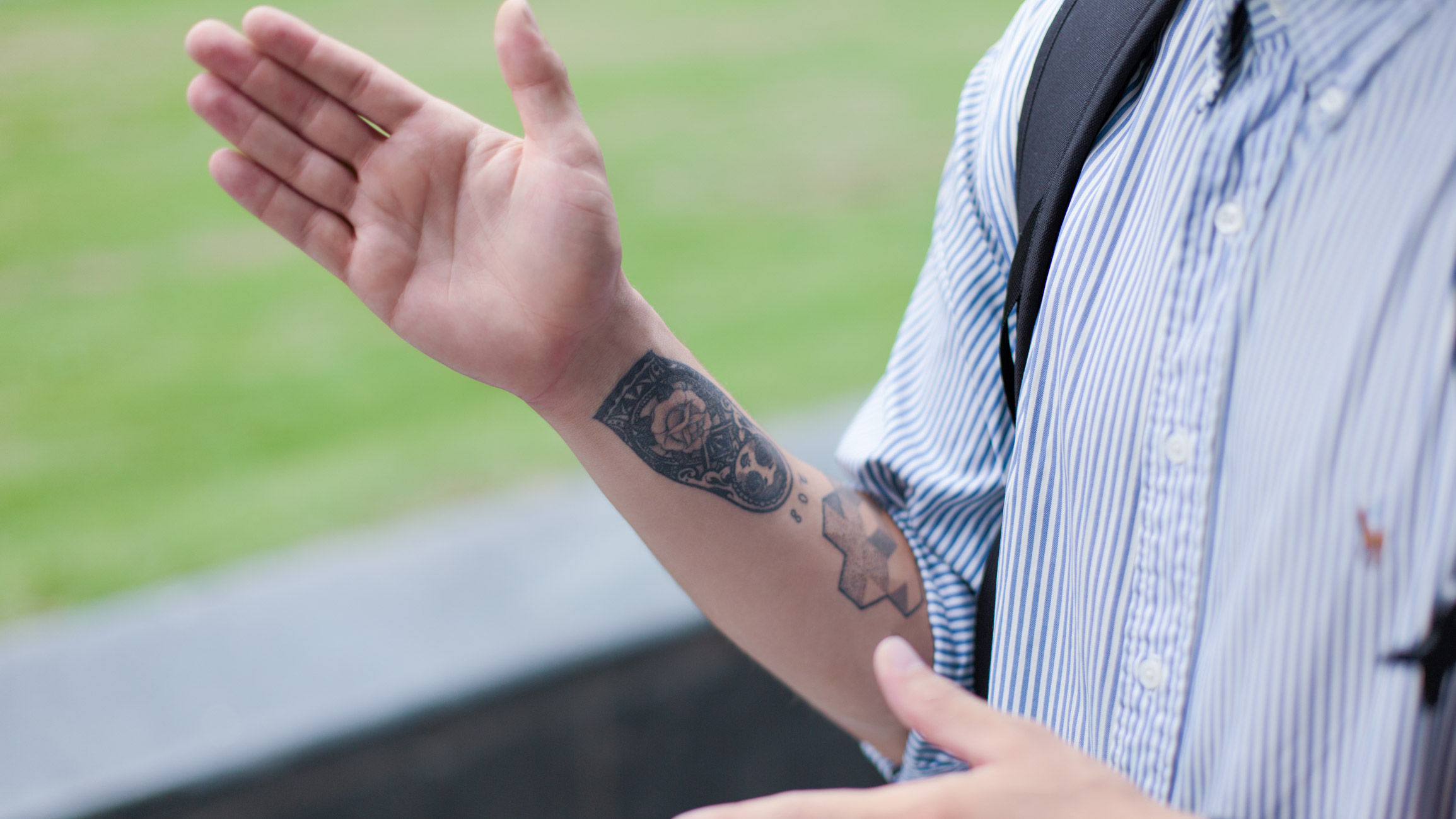 Niks-Creative_Director-Canada-Hat_Classic_Headwear-Top_Ralph_Lauren-Pants_Uniqlo-Bag_Nike-Watch_Apple-UNIFORM-22062017-3