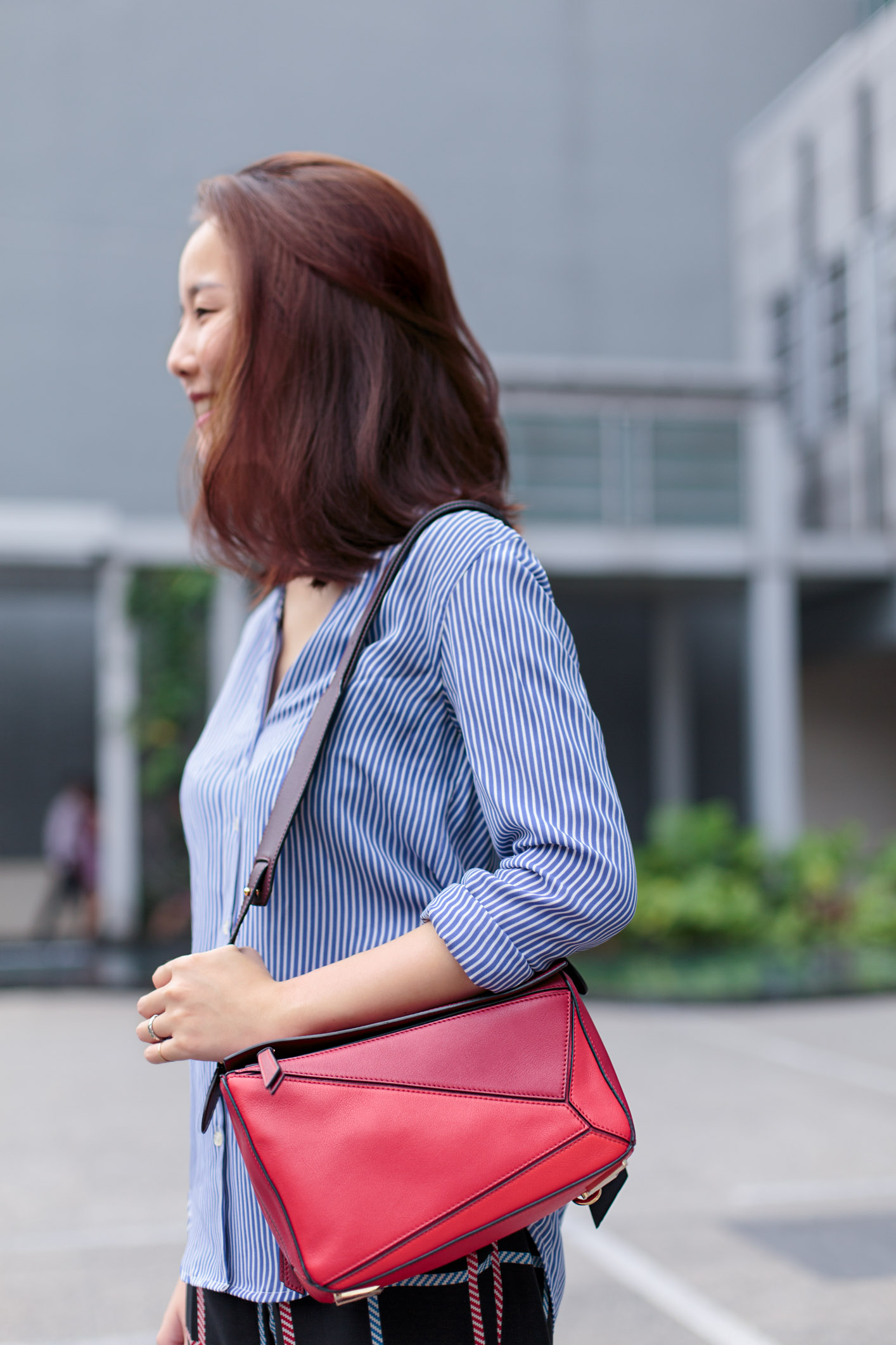 XinYuan-Fashion_Designer-China-Top_Sandra-Pants_J.W._Anderson-Sandals_Hermes-UNIFORM-22062017-3