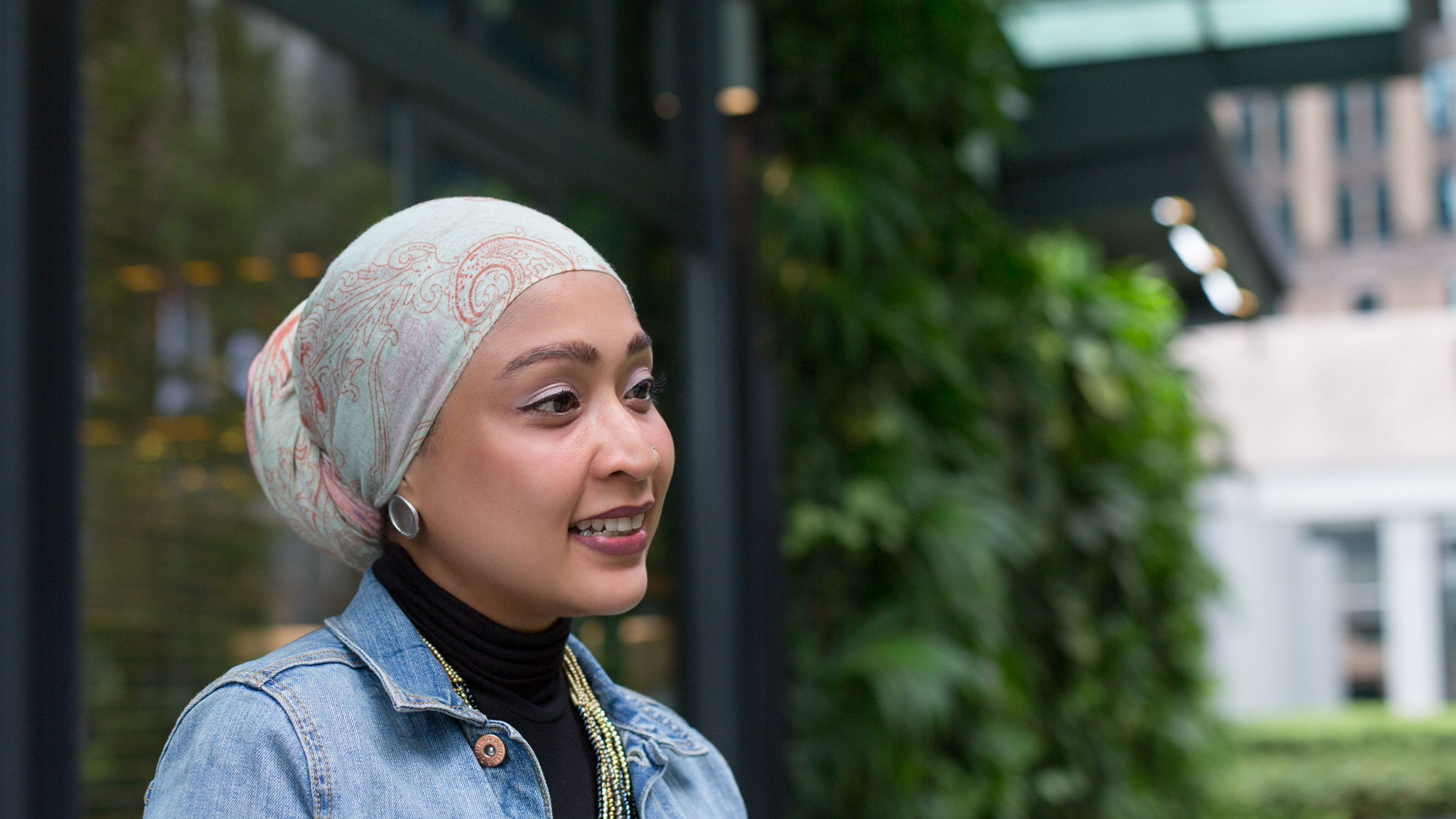 Misfaiza-Book_Purchaser-Singapore-Top_HM-Jacket_HM-Shoes_Mustafa_Centre-Bandana_Helen-Watch_Olivia_Burton-Bracelet_Pandora-UNIFORM-08082017-3-1