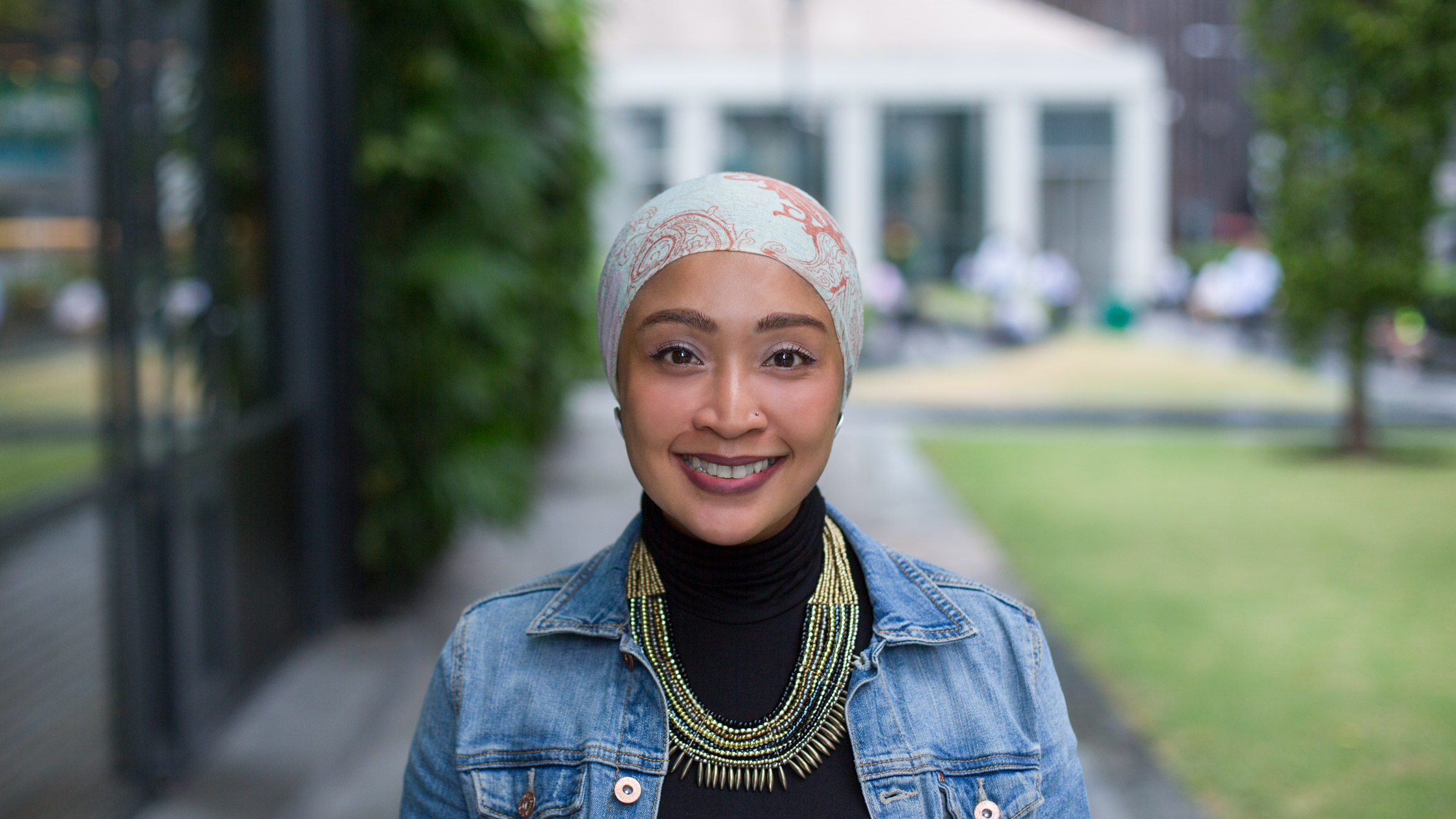 Misfaiza-Book_Purchaser-Singapore-Top_HM-Jacket_HM-Shoes_Mustafa_Centre-Bandana_Helen-Watch_Olivia_Burton-Bracelet_Pandora-UNIFORM-08082017-6-1