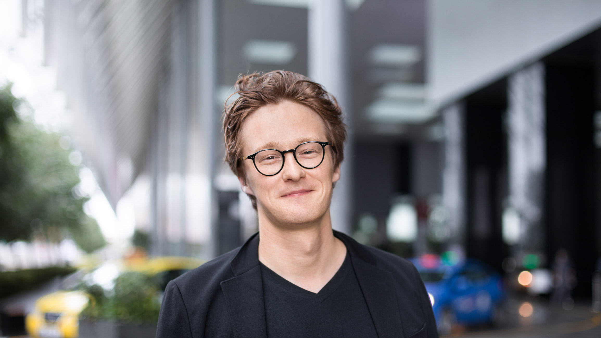 Sam-Professor-London-Jacket_Muji-Top_Muji-Pants_Uniqlo-Shoes_Muji-Bag_Muji-UNIFORM-08082017-1