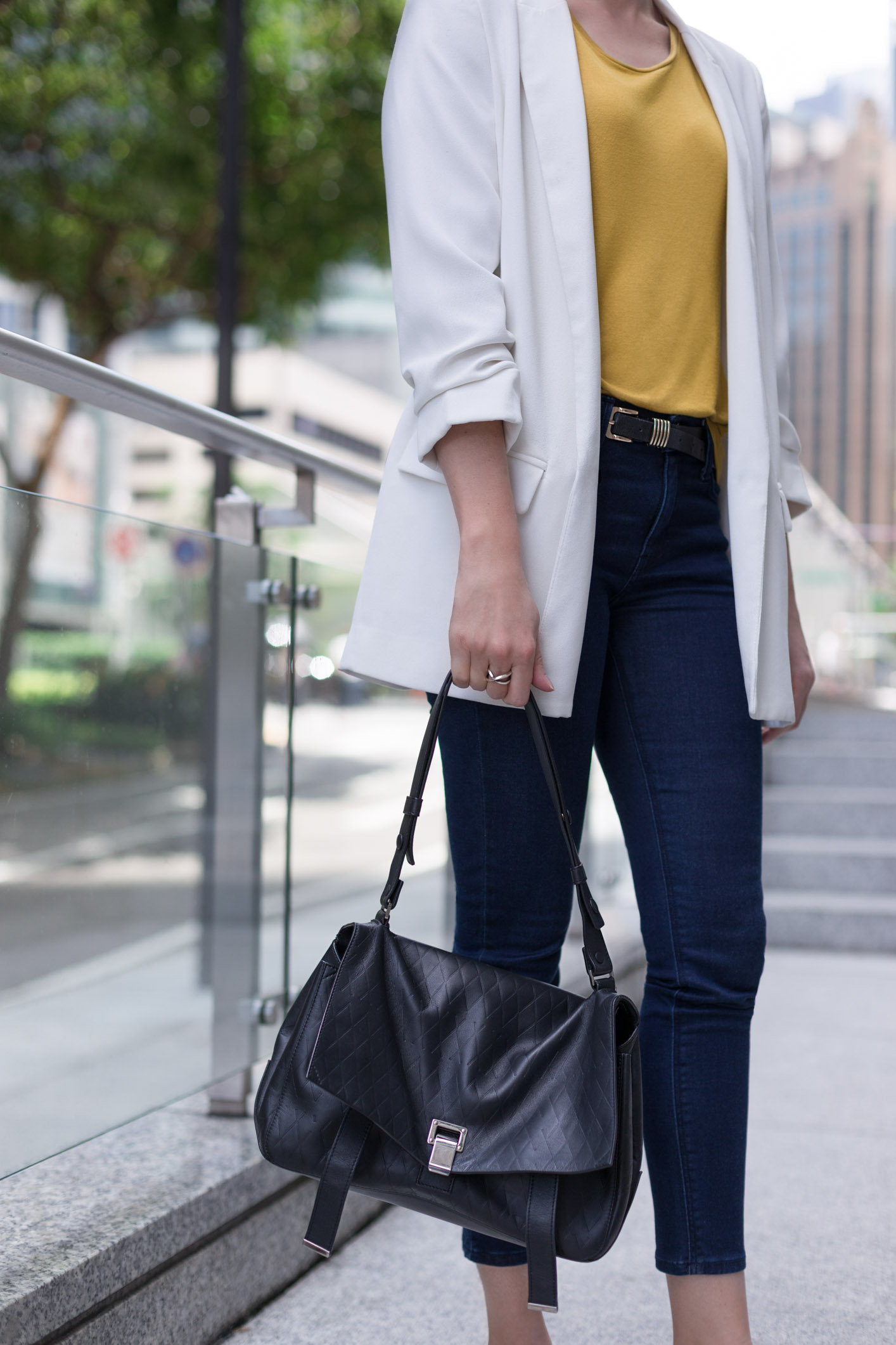 Camille-Advertising-France-Top_Mango-Blazer_Mango-Shoes_Forever_21-Bag_Proenza_Schouler-Earrings_Lovisa-UNIFORM-07092017-3