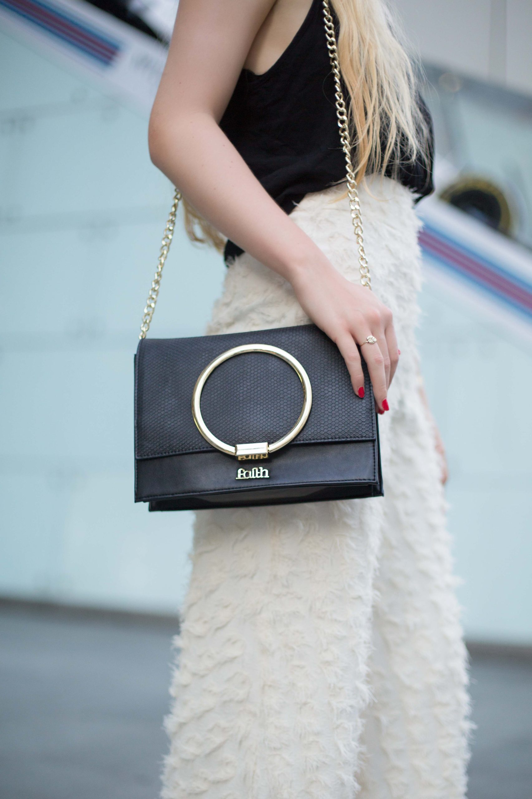 Claudia-Student-Germany-Top_PullBear-Pants_Zara-Bag_Faith-Shoes_HM-UNIFORM-07092017-3