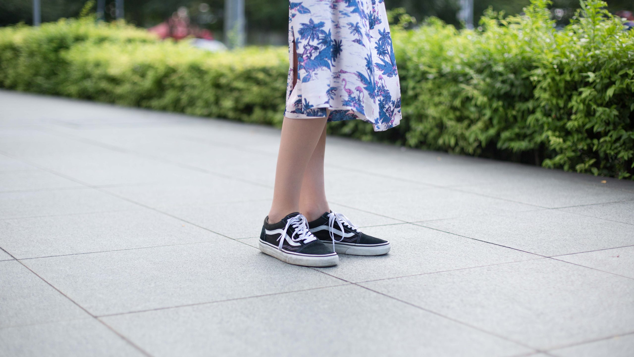 Hannah-Student-Czech_Republic-Dress_HM-Shoes_Vans-Pouch_Victorias_Secret-Watch_Nixon-UNIFORM-07092017-2