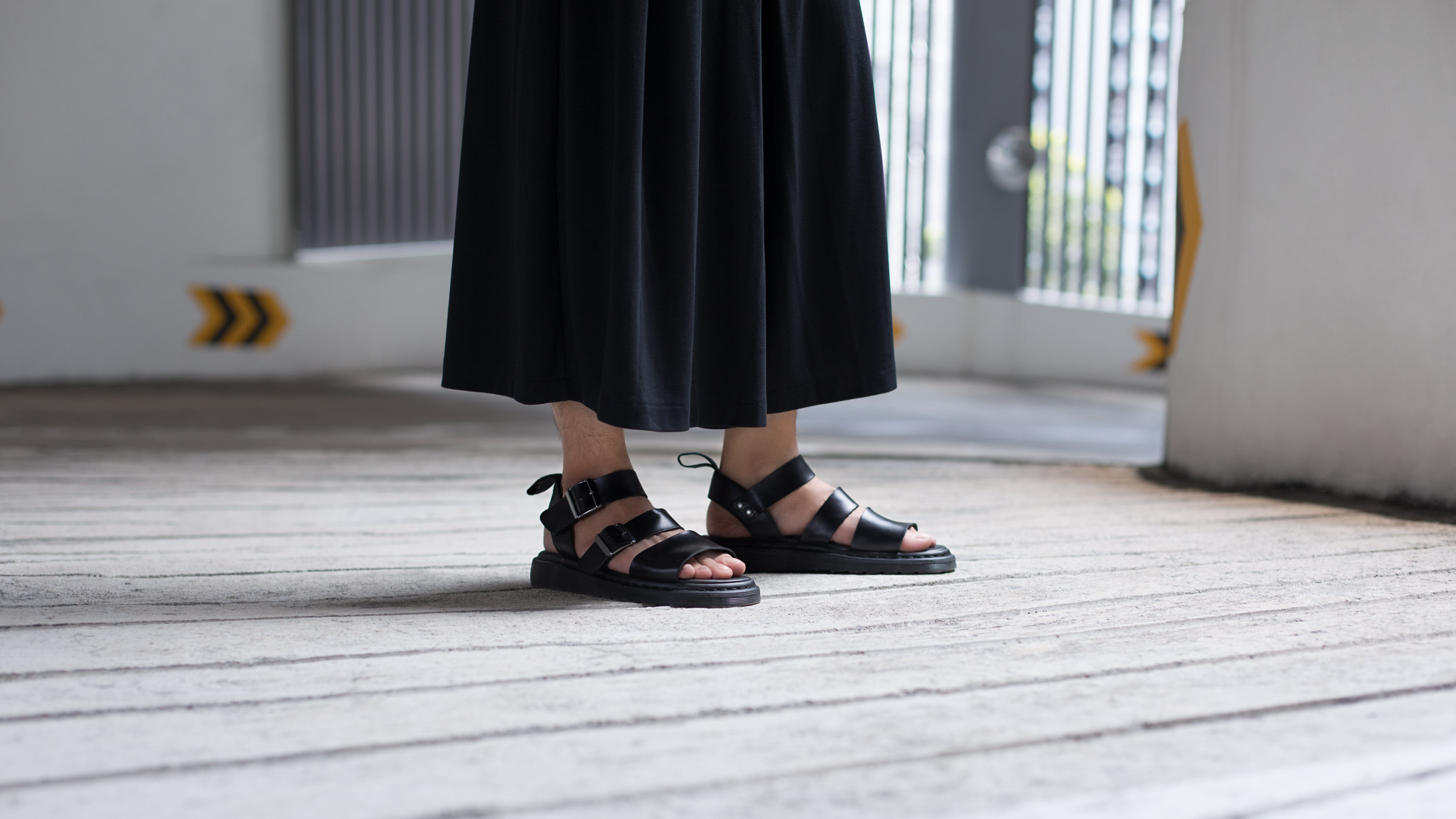 Jiang-Communications__Content-Singapore-Top_Uniqlo-Pants_Uniqlo-Watch_ZIIIRO-Sandals_Dr._Martens-Bag_Crumpler-UNIFORM-12092017-2