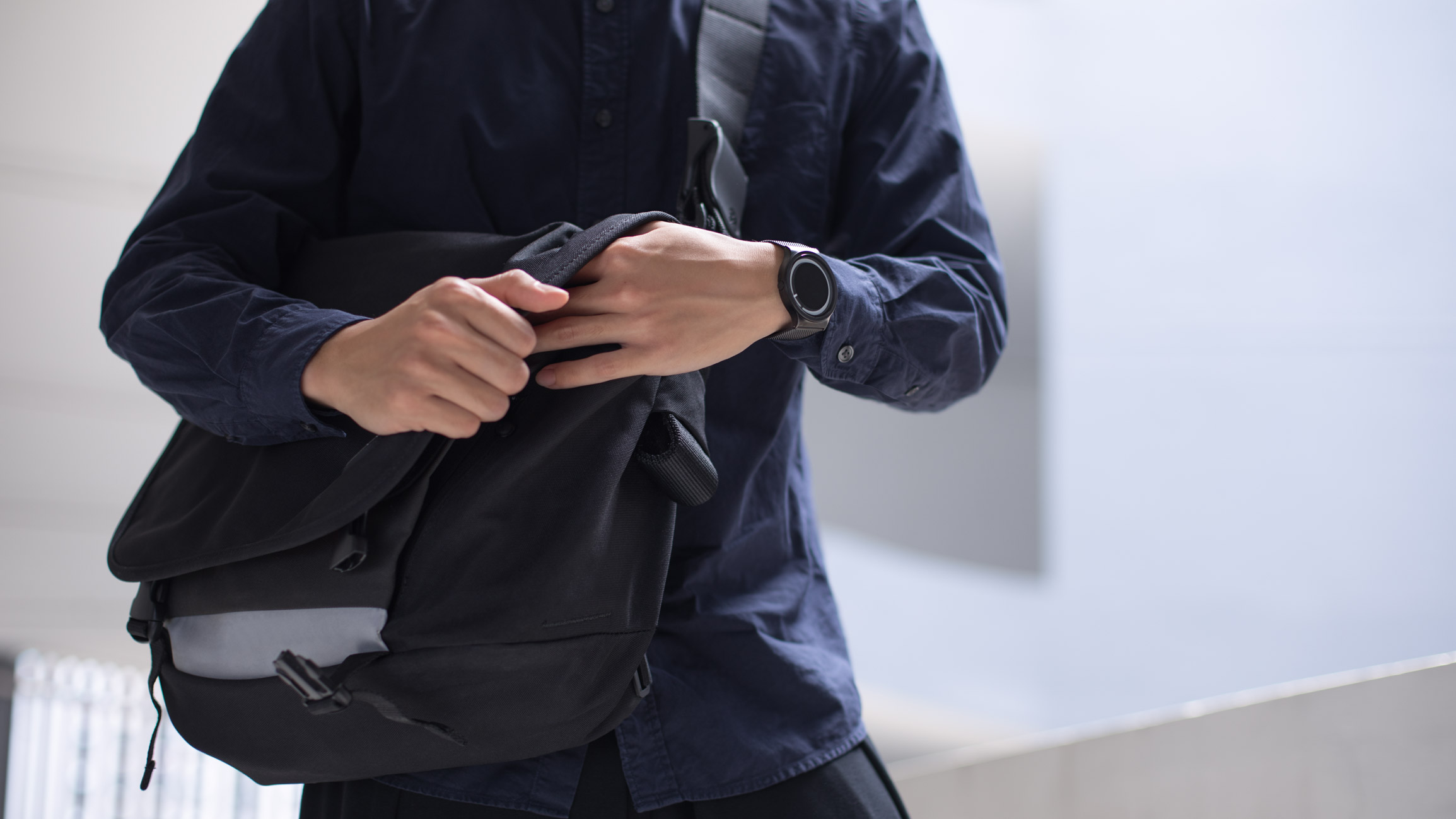 Jiang-Communications__Content-Singapore-Top_Uniqlo-Pants_Uniqlo-Watch_ZIIIRO-Sandals_Dr._Martens-Bag_Crumpler-UNIFORM-12092017-3