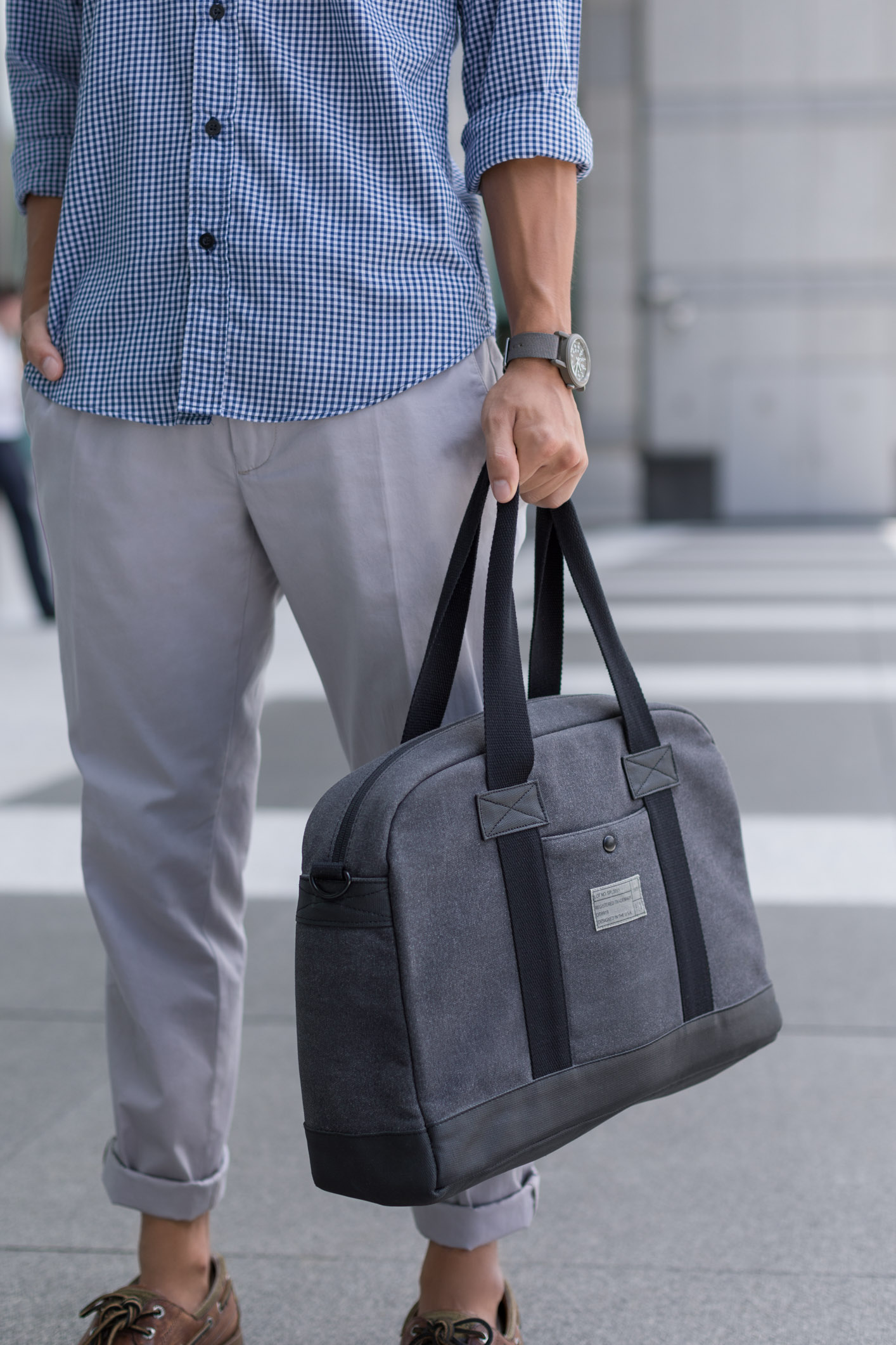 Loren-Student-Singapore-Shirt_Fred_Perry-Pants_Club_Monaco-Shoes_Sprerry-Bag_Hex-Watch_Timex-UNIFORM-07092017-3