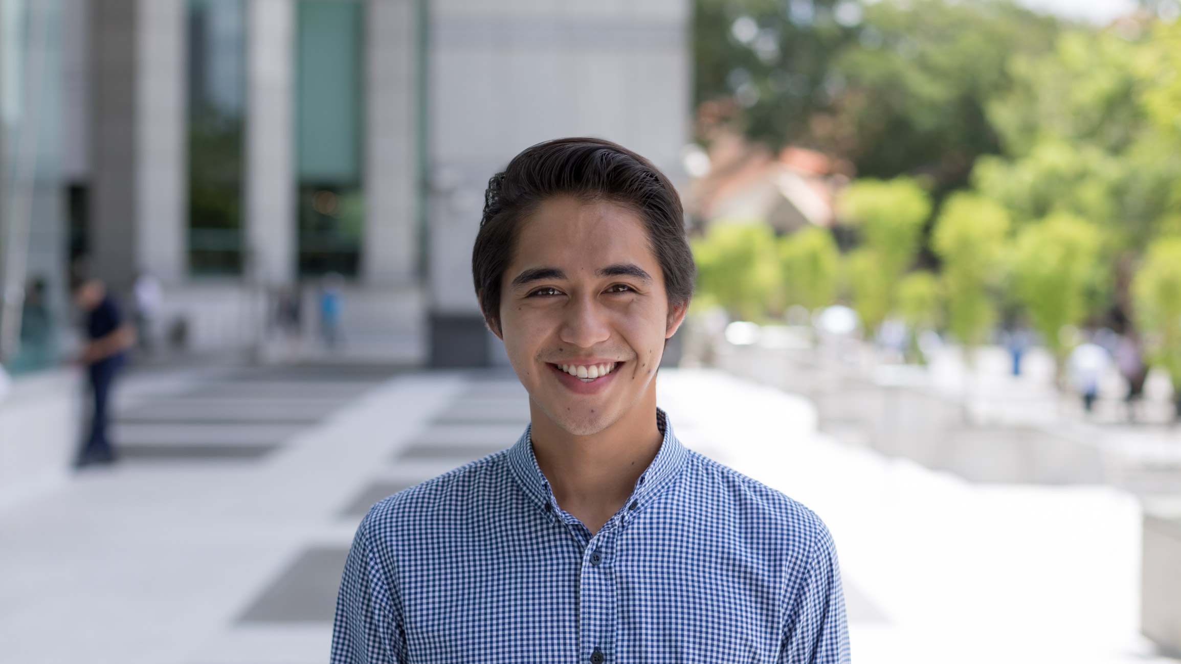 Loren-Student-Singapore-Shirt_Fred_Perry-Pants_Club_Monaco-Shoes_Sprerry-Bag_Hex-Watch_Timex-UNIFORM-07092017-4