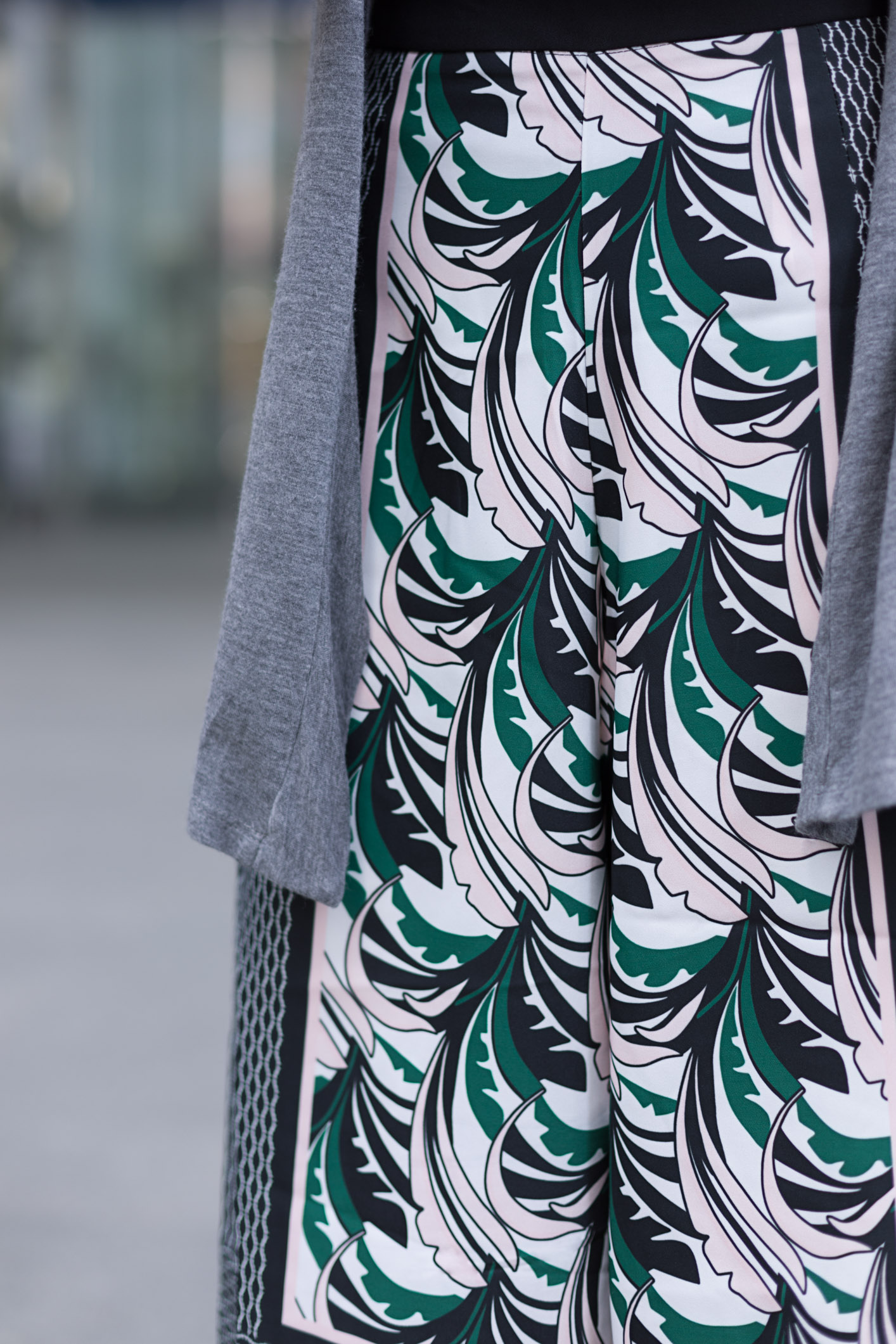 Rachel-Accounting-Singapore-Top_Uniqlo-Pants_MDS-Cardigan_Cotton_On-Shoes_Jelly_Bunny-Bag_Charles__Keith-UNIFORM-07092017-3