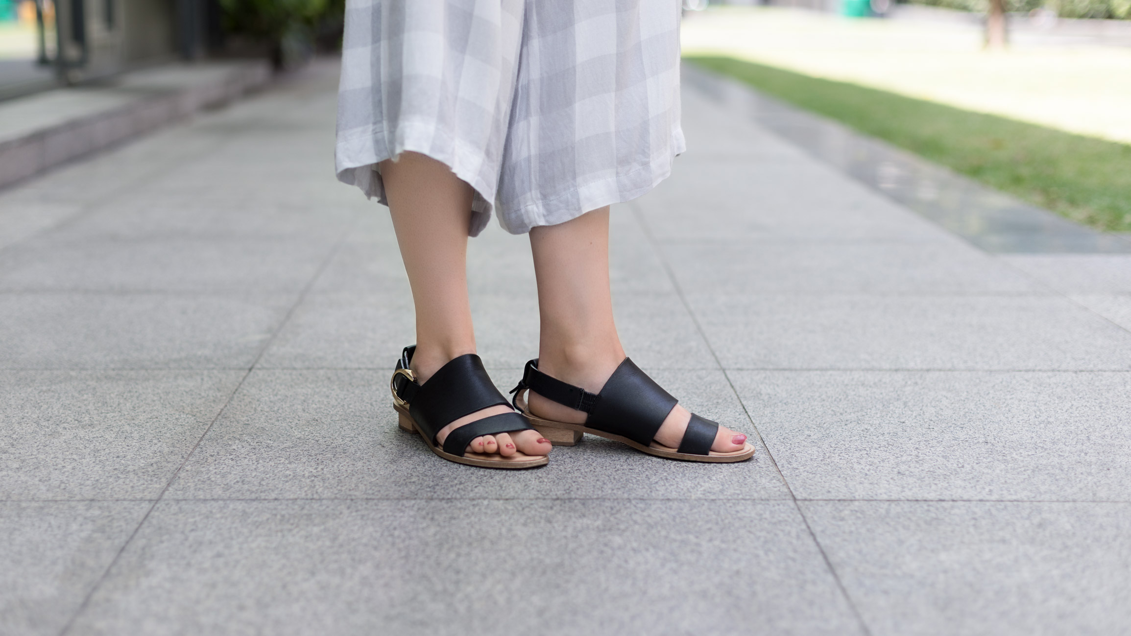 Susanna-Photographer_Film-maker-Germany-Jumpsuit_Zalando-Bag_Ona-Shoes_HM-Necklace_Only-UNIFORM-07092017-2