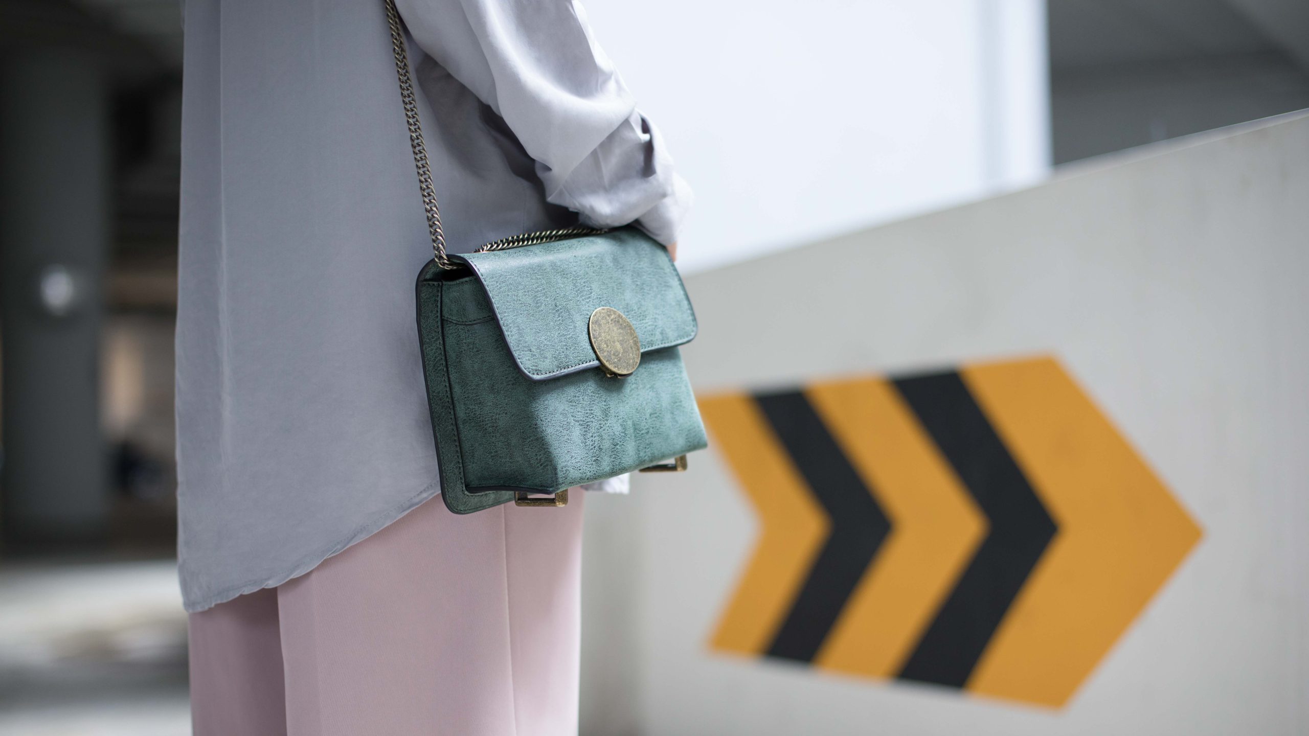 Wu_Tong-Communications__Content-Singapore-Top_The_Editors_Market-Pants_Topshop-Shoes_Charles__Keith-UNIFORM-19092017-3