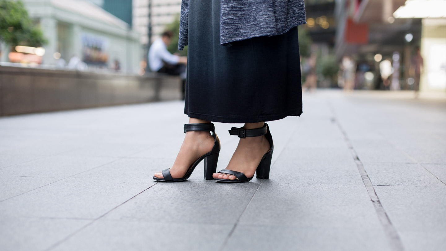 Diana-Singapore-Customer_Service-Cardigan_HM-Top_Uniqlo-Shoes_Cotton_On-Necklace_Charles__Keith-UNIFORM-12102017-4