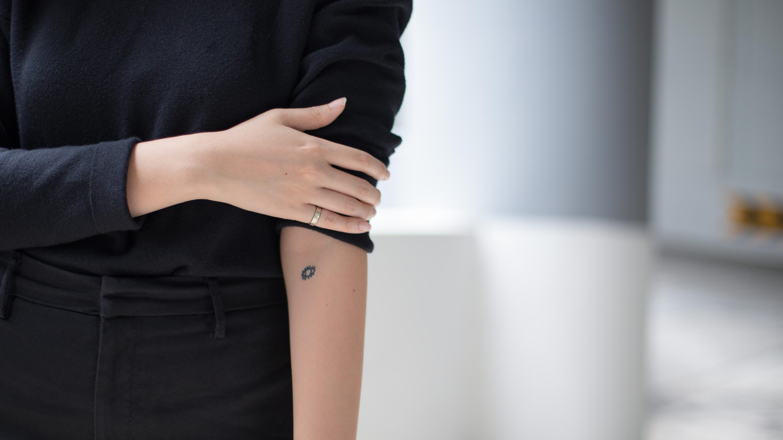 Lesley-Communications__Content-Singapore-Top_HM-Pants_Zara-Shoes_Zara-Wallet_Comme_des_Garcons-Bracelets_The_Mindful_Company_COS__Other_Stories-UNIFORM-14092017-2