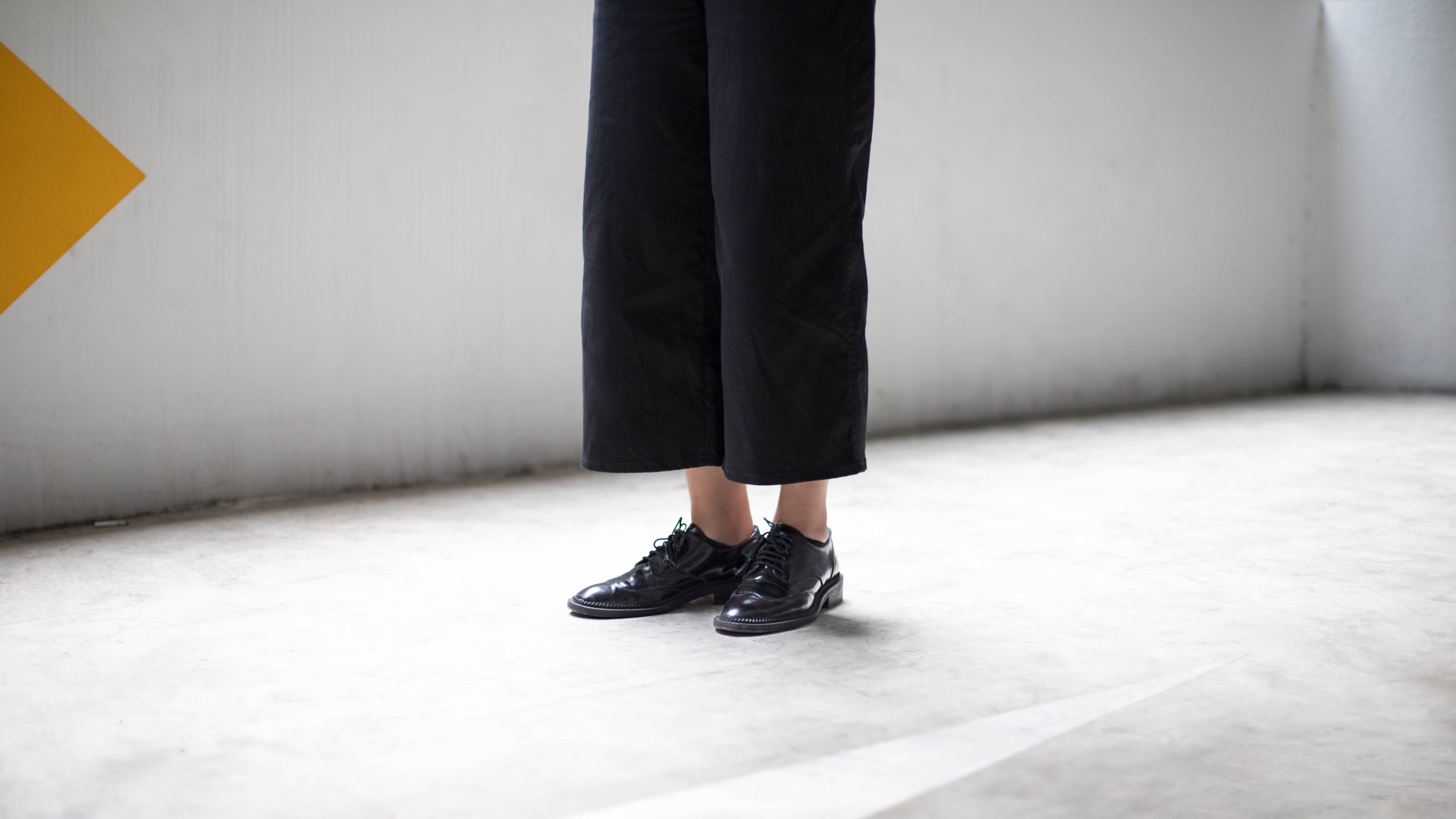 Lesley-Communications__Content-Singapore-Top_HM-Pants_Zara-Shoes_Zara-Wallet_Comme_des_Garcons-Bracelets_The_Mindful_Company_COS__Other_Stories-UNIFORM-14092017-4