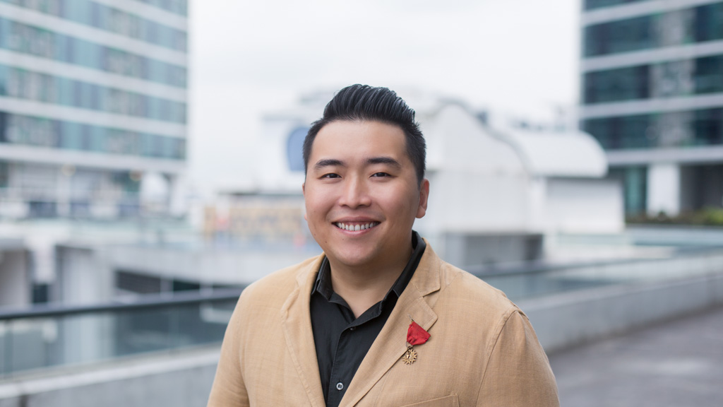 Jason-Managing_Director-Singapore-Shirt_Lacoste-Shoes_Red_Wing-Bag_Dunhill-Pants_Massimo-02112017-5