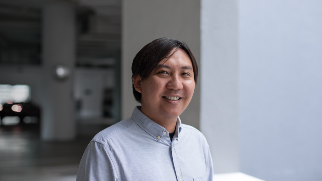 Kent-Philippines-Interior_Design-Shirt_HM-Pants_Levis-Shoes_Vans-Bag_Slazenger-UNIFORM-10112017-3