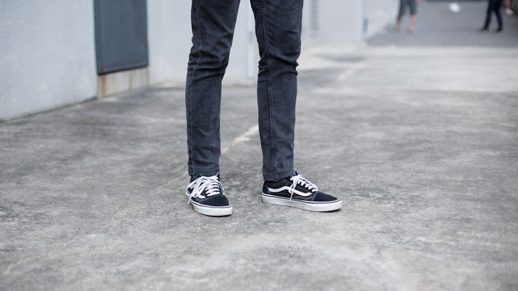 Wai_Hong-Hong_Kong-Graphic_Designer-Jacket_Pull__Bear-Top-Chocolate-Jeans_Pull__Bear-Shoes_Vans-UNIFORM-02112017-2