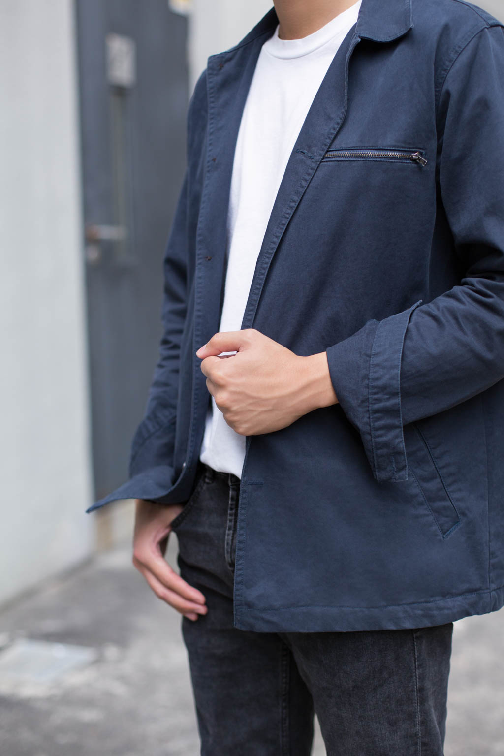 Wai_Hong-Hong_Kong-Graphic_Designer-Jacket_Pull__Bear-Top-Chocolate-Jeans_Pull__Bear-Shoes_Vans-UNIFORM-02112017-3