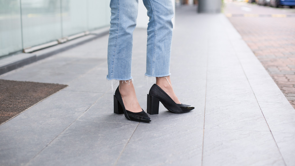 Charlene-Production_Assistant-Singapore-Blazer_Monki-Top_American_Apparel-Pants_American_Eagle-Shoes_Senso-Bag_Alexander_Wang-02112017-2