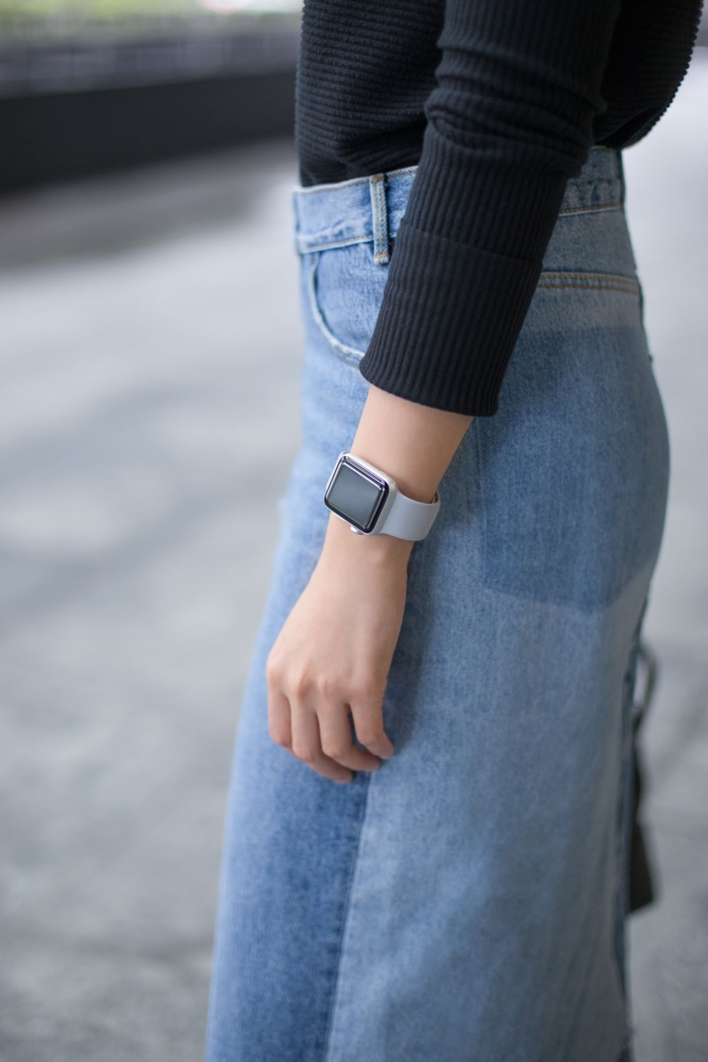 Cheryl-Singapore-Advertising-Top_ZARA-Pants_ZARA-Shoes-Charles__Keith-Bag_Furla-Earrings_Urban_Outfitters-UNIFORM-10012018-3