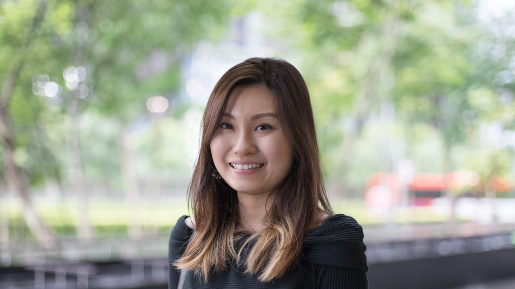 Cheryl-Singapore-Advertising-Top_ZARA-Pants_ZARA-Shoes-Charles__Keith-Bag_Furla-Earrings_Urban_Outfitters-UNIFORM-10012018-5