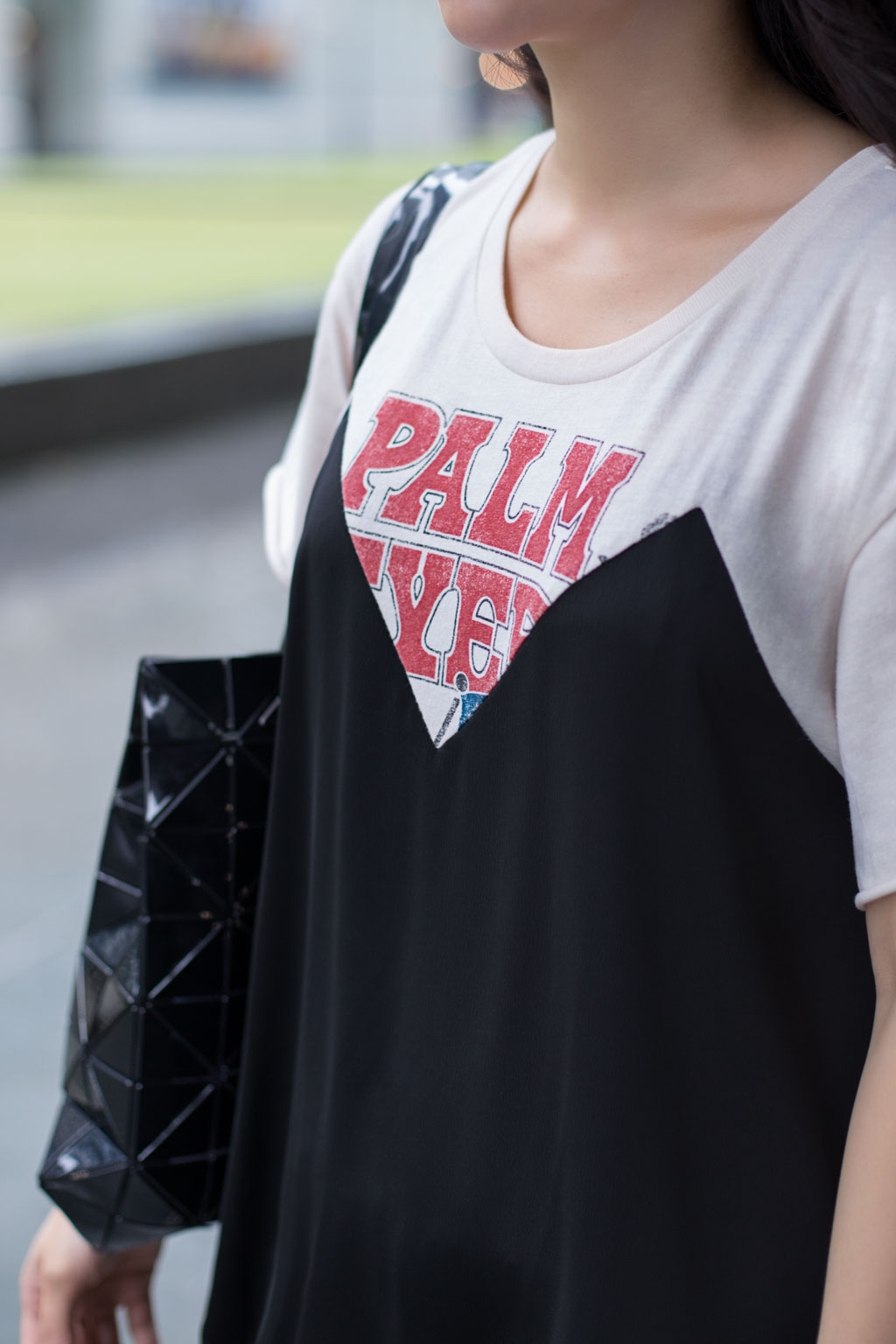 Eve-Singapore-Beauty-Bag_Issey_Miyake-Dress_Moussy-Shoes_Maison_Kitsune-UNIFORM-10012018-4