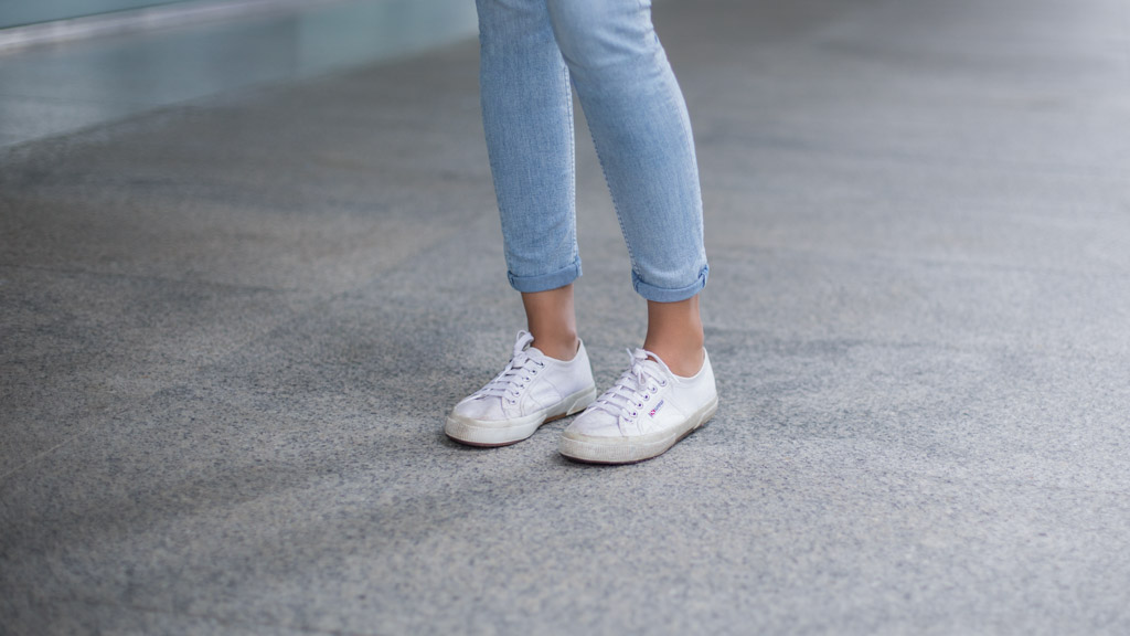 Naz-Singapore-Producer-Top_Uniqlo-Jeans_HM-Shoes_Superga-Blazer_Bershka-Watch_Bering-UNIFORM-10012018-3