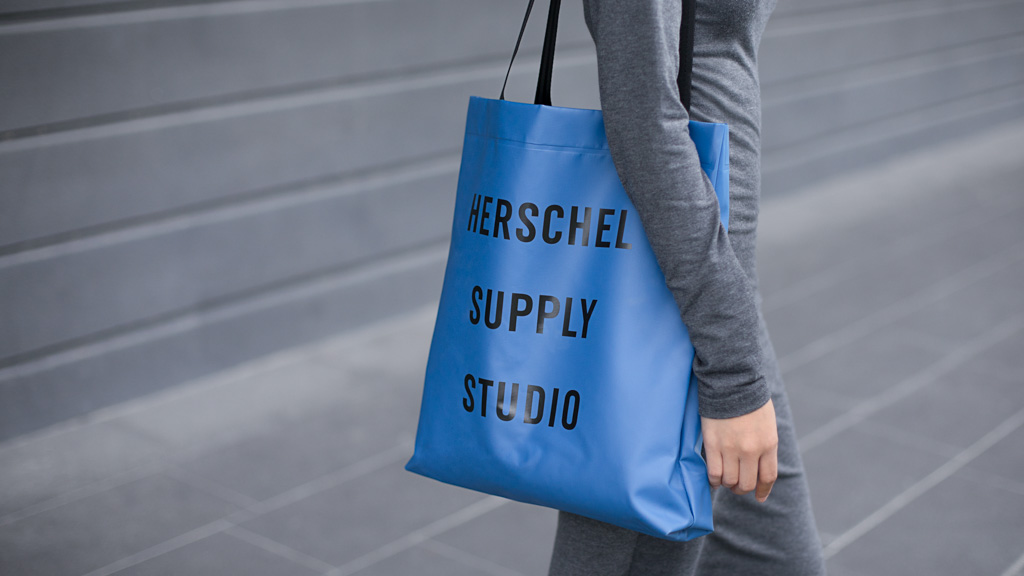 Sha-Singapore-Sales-Dress_HM-Shoes_Nike-Bag_Hershel-Earrings_Lovisa—UNIFORM-02112017-21