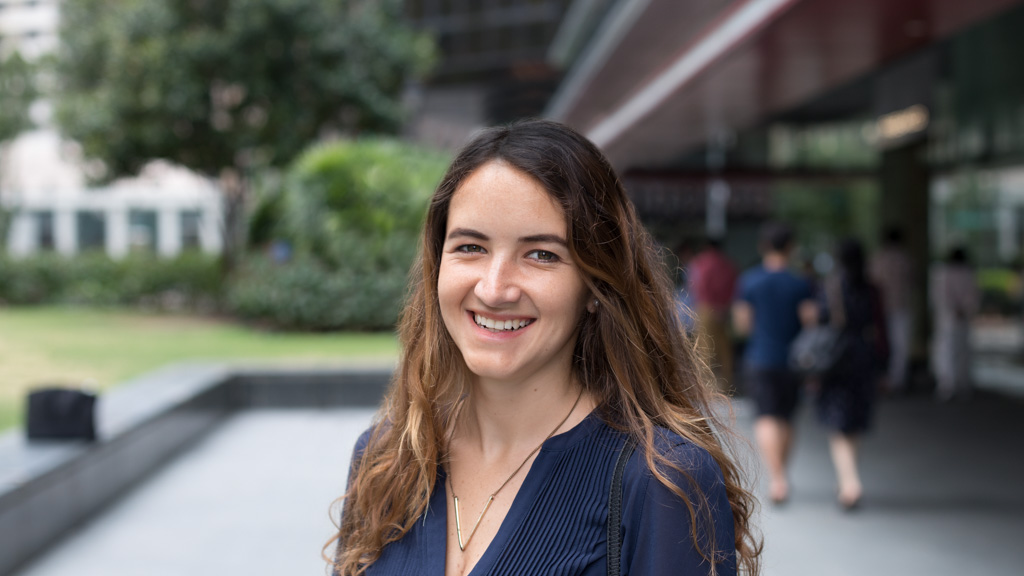 Shentonista-Adrianna-Mexico-Architecture-Top_HM-Pants_ZARA-Bag_Aldo-Shoes_Steve_Madden—UNIFORM-02032018-5