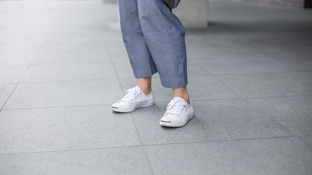 Shentonista-Carol-Burma-HR-Top_MUJI-Pants_MUJI-Shoes_Converse-Watch_Timex-Pouch_MUJI—UNIFORM-02032018-1