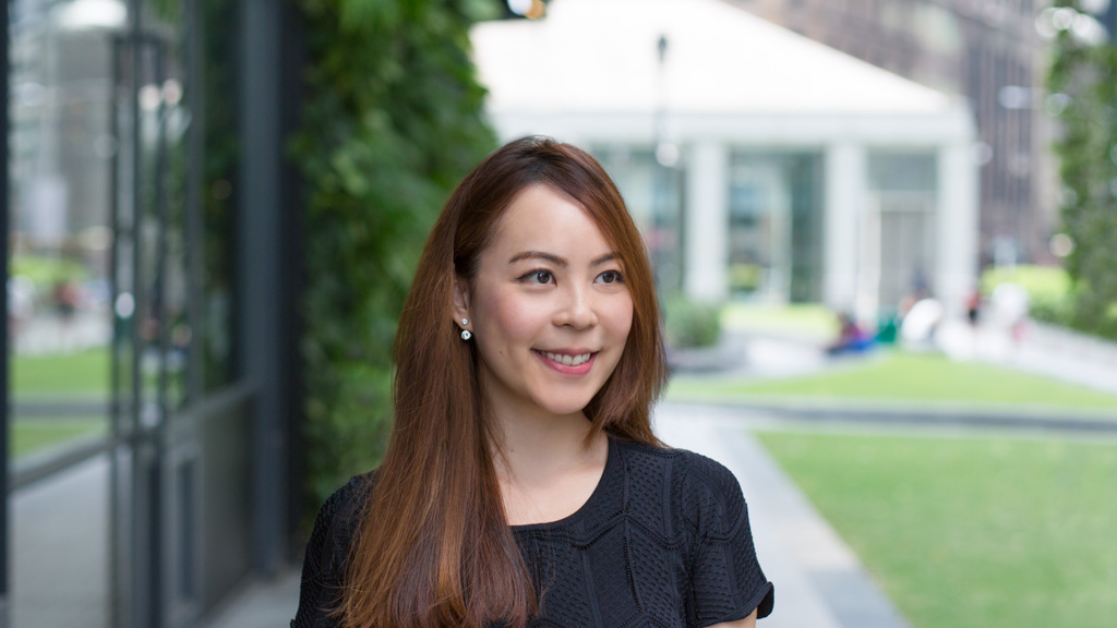 Shentonista-Jacinta-Singapore-Banking-Shoes_Ferragamo-Bracelet_Pandora-Clutch_Rabeanco—UNIFORM-06022018-5